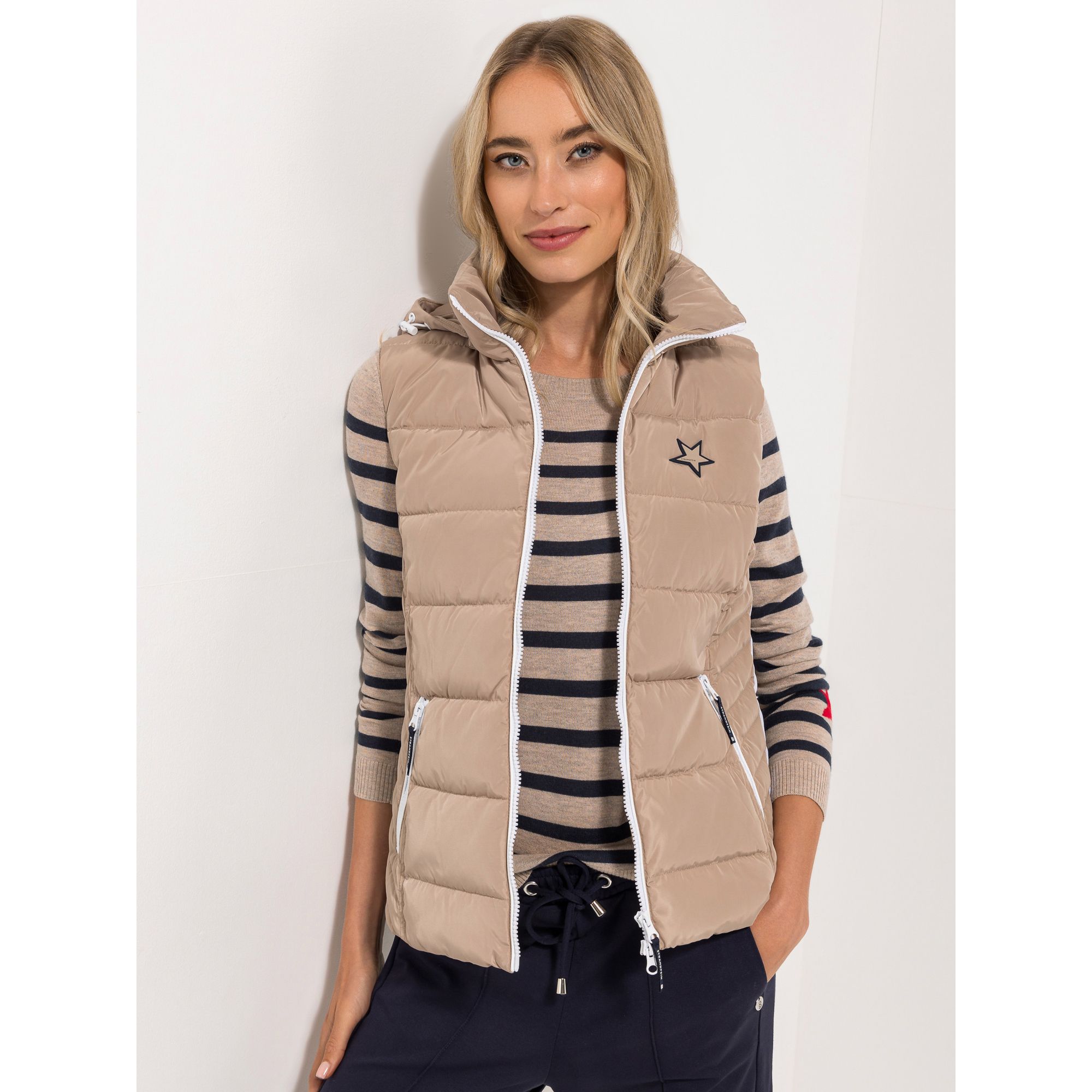 STRANDFEIN Steppweste Downtouch Stern-Steppung figurumspielend