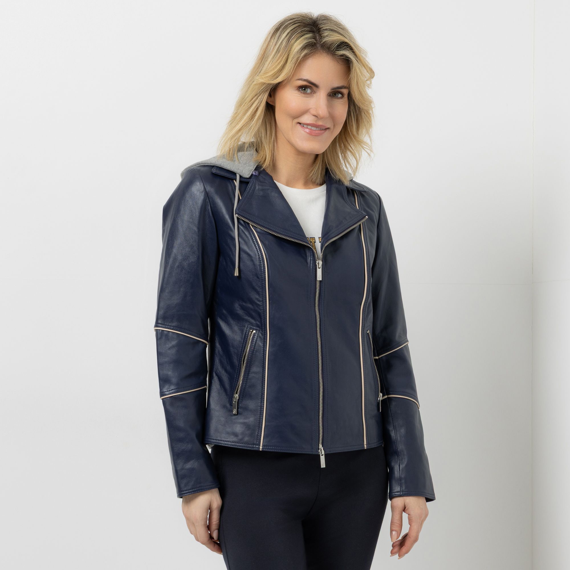 STRANDFEIN Lederjacke Lammnappa abnehmbare Kapuze figurumspielend