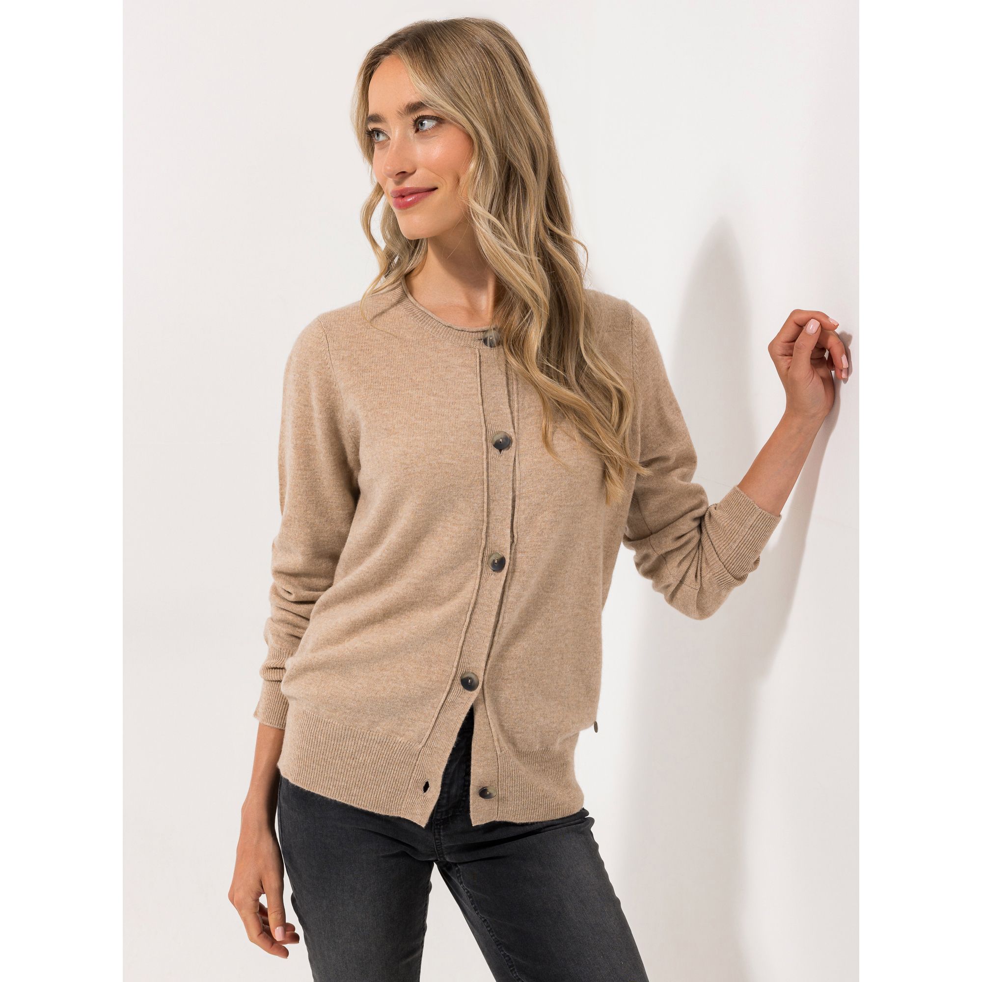 STRANDFEIN Cardigan Rundhalsausschnitt Paspel-Details leger weit