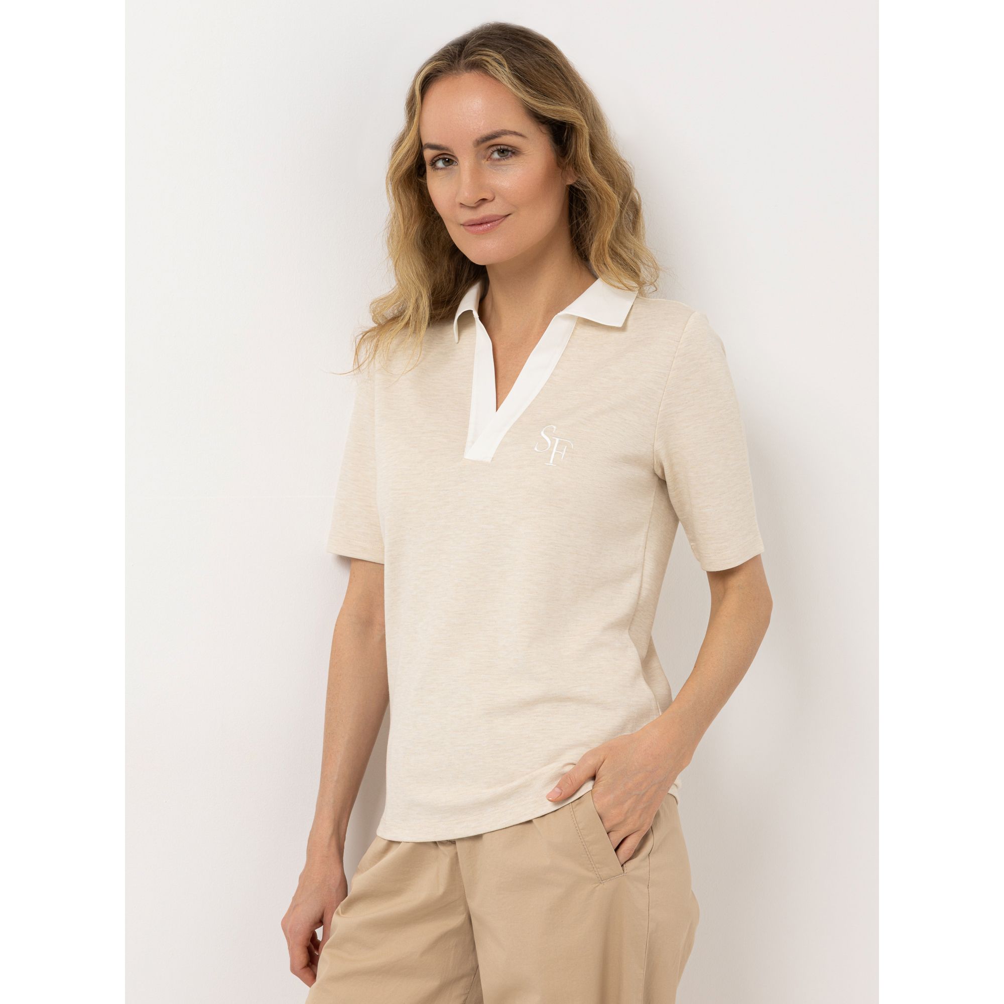 STRANDFEIN Poloshirt, 1/2-Arm V-Ausschnitt Webkragen Logostickerei