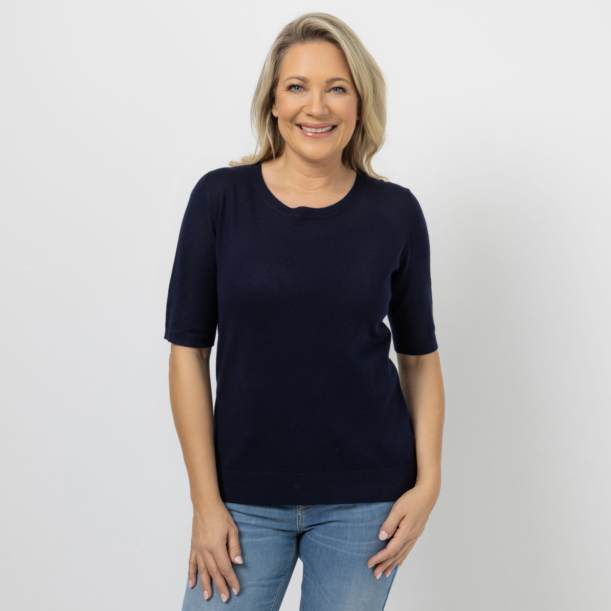 ANNA VON GRIESHEIM Pullover langer 1/2-Arm Rundhalsausschnitt figurumspielend