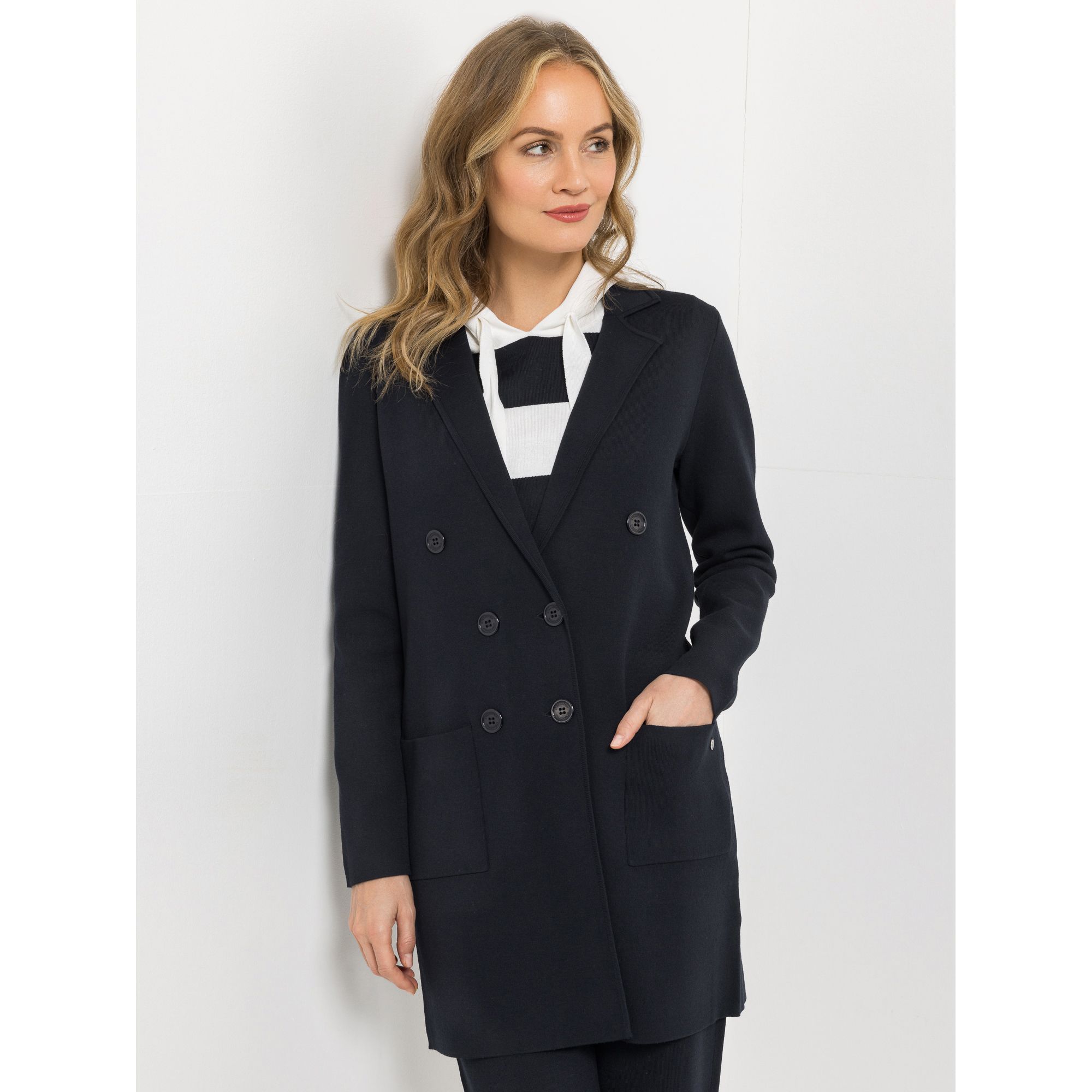 STRANDFEIN Strickmantel Reverskragen aufgesetzte Taschen figurumspielend