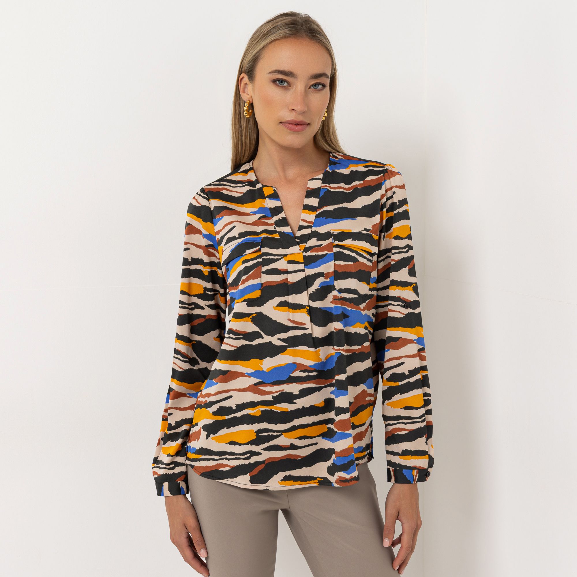 STEFFEN SCHRAUT Bluse Mailand Serafino-Ausschnitt Armriegel mit Knopf figurumspielend