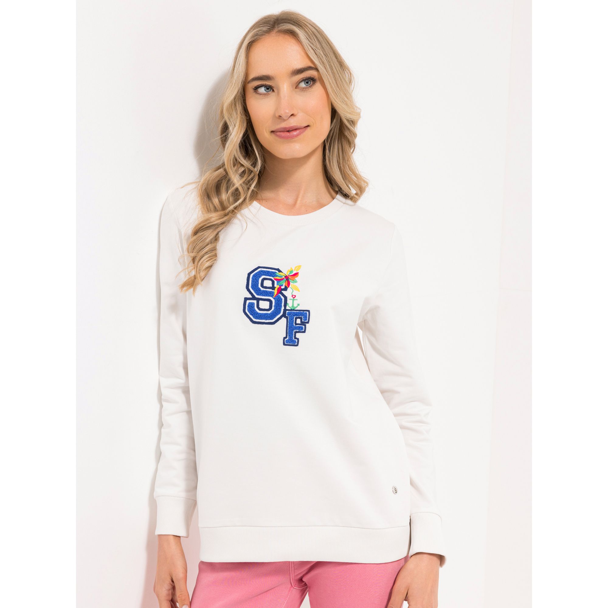 STRANDFEIN Sweatshirt Rundhalsausschnitt Logo-Applikation figurumspielend