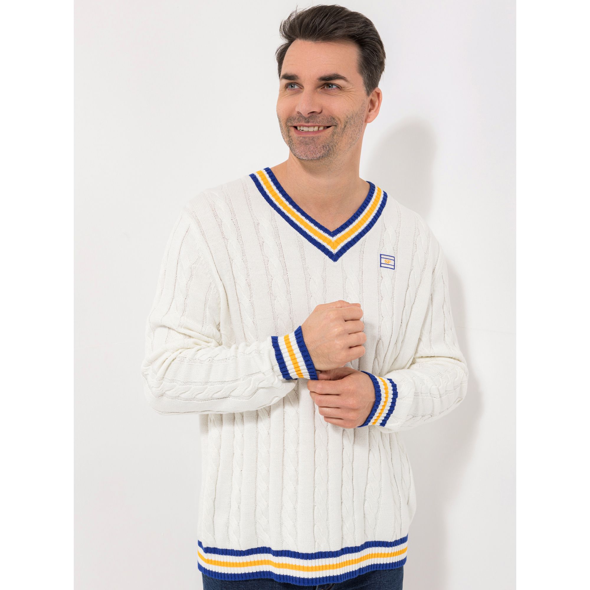 STRANDFEIN Menswear Pullover V-Ausschnitt Zopfmuster Logo-Applikation