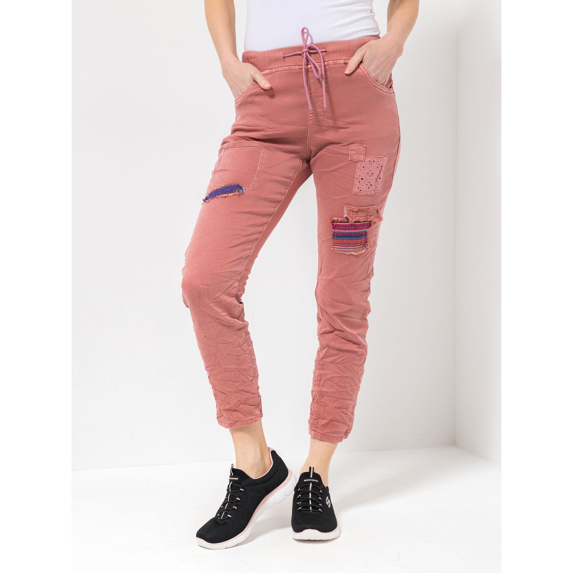 DINE 'N' DANCE Hose Boogie Woogie Rundumdehnbund aufgesteppte Patches konischer Beinverlauf