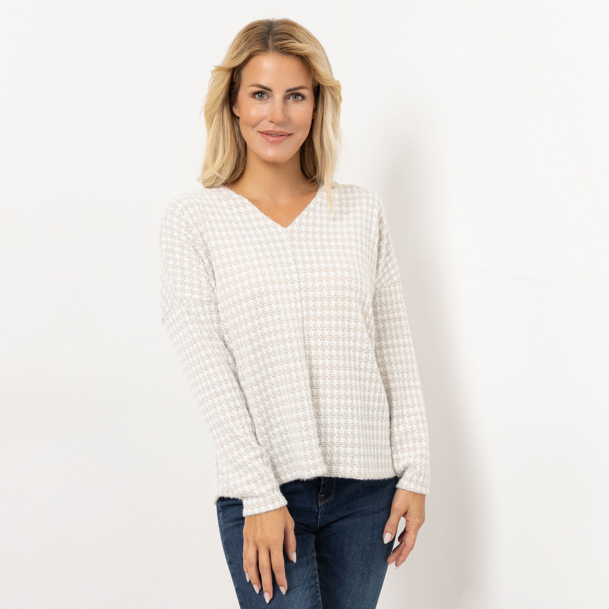 KIM & CO. Shirt, Langarm Jacquard Jersey V-Ausschnitt figurumspielend