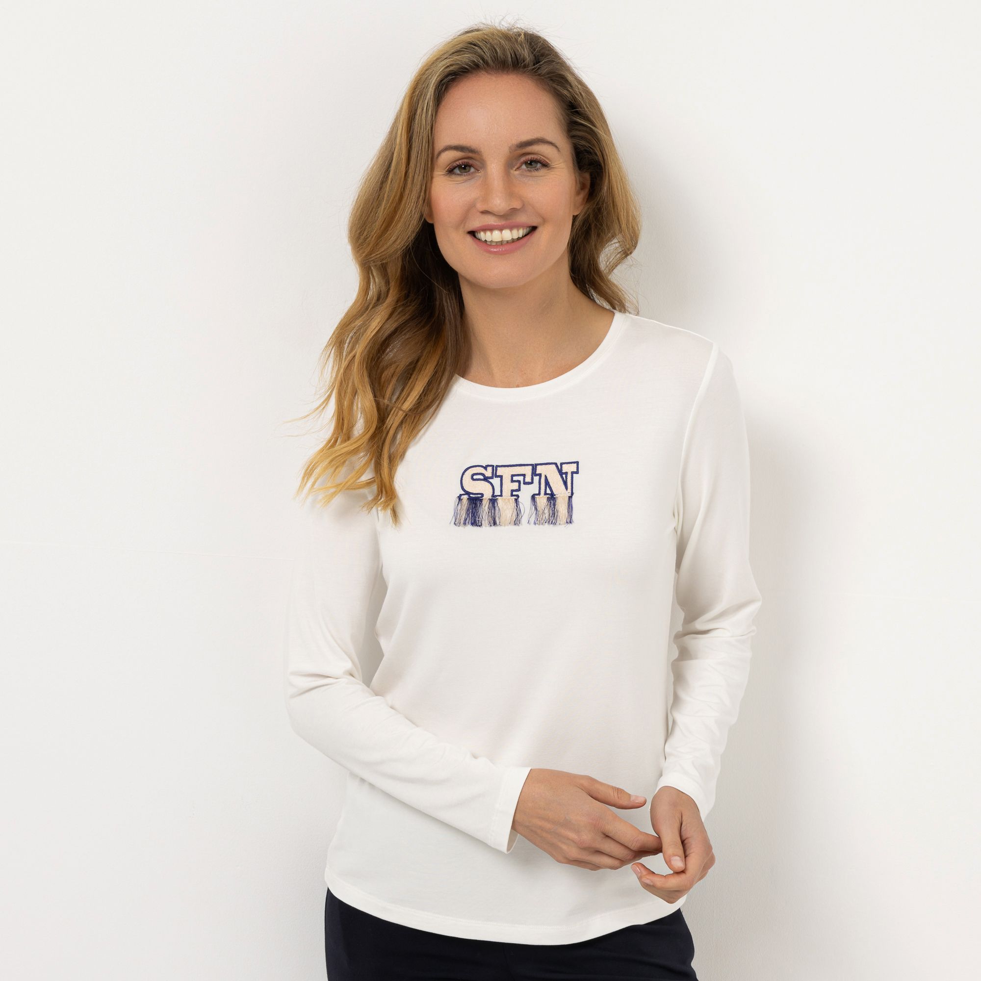 STRANDFEIN Shirt, Langarm Rundhalsausschnitt Stickerei mit ECOVERO™ Viskose