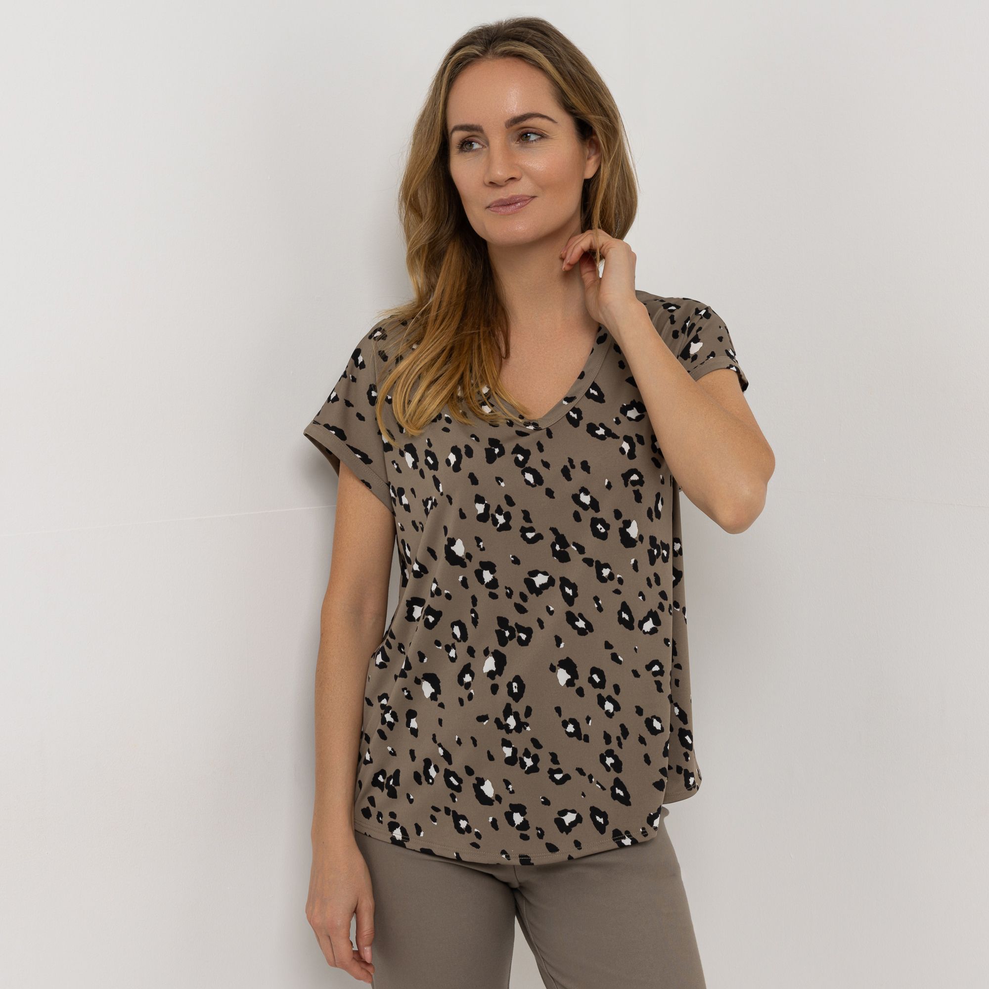 KIM & CO. Shirt Brazil Knit Jersey V-Ausschnitt leger weit