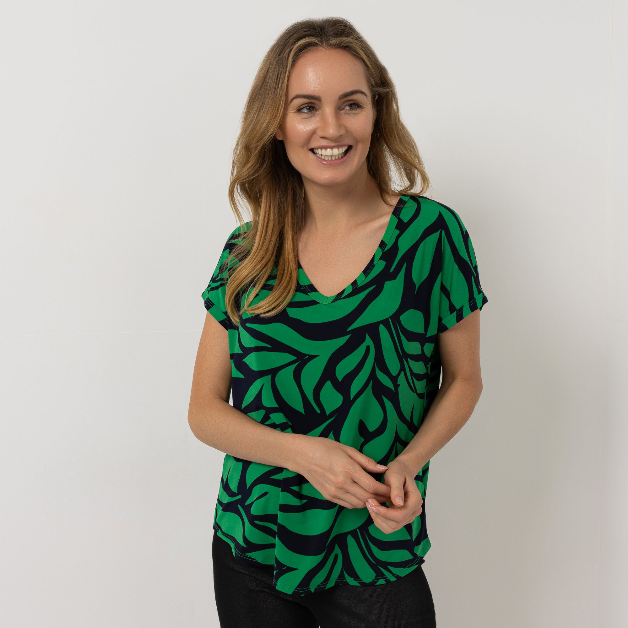 KIM & CO. Shirt Brazil Knit Jersey V-Ausschnitt leger weit