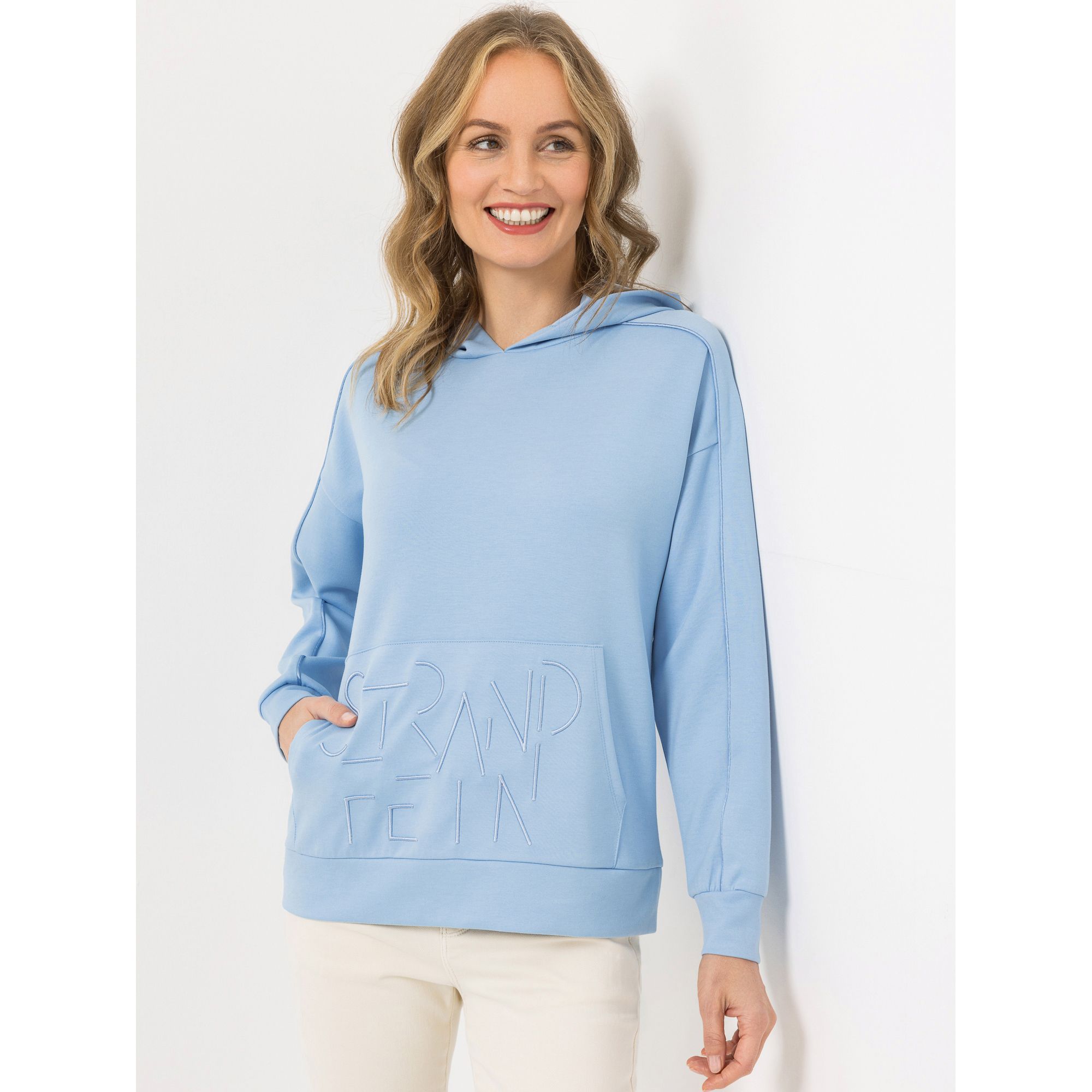 STRANDFEIN Sweatshirt mit Kapuze Kängurutasche tonale Stickerei