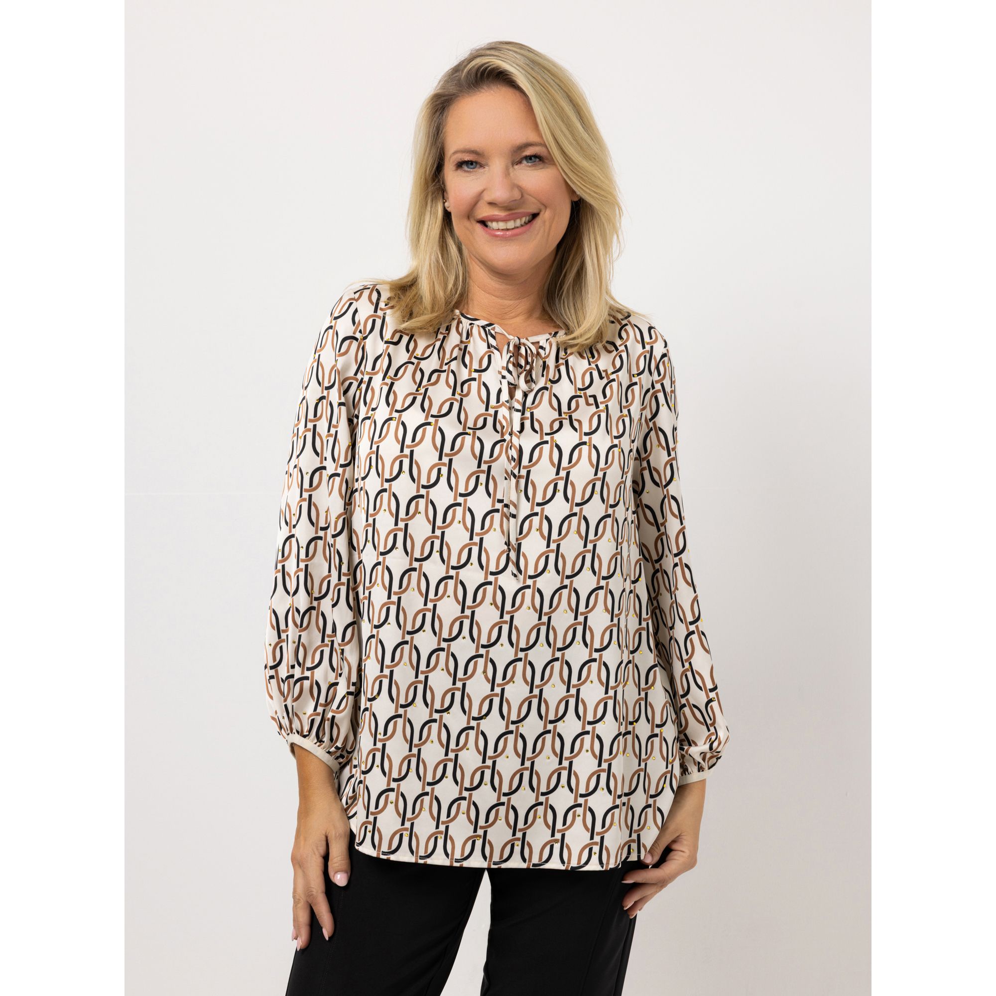 KILIAN KERNER SENSES Bluse, Langarm Rundhalsausschnitt Strass-Details figurumspielend