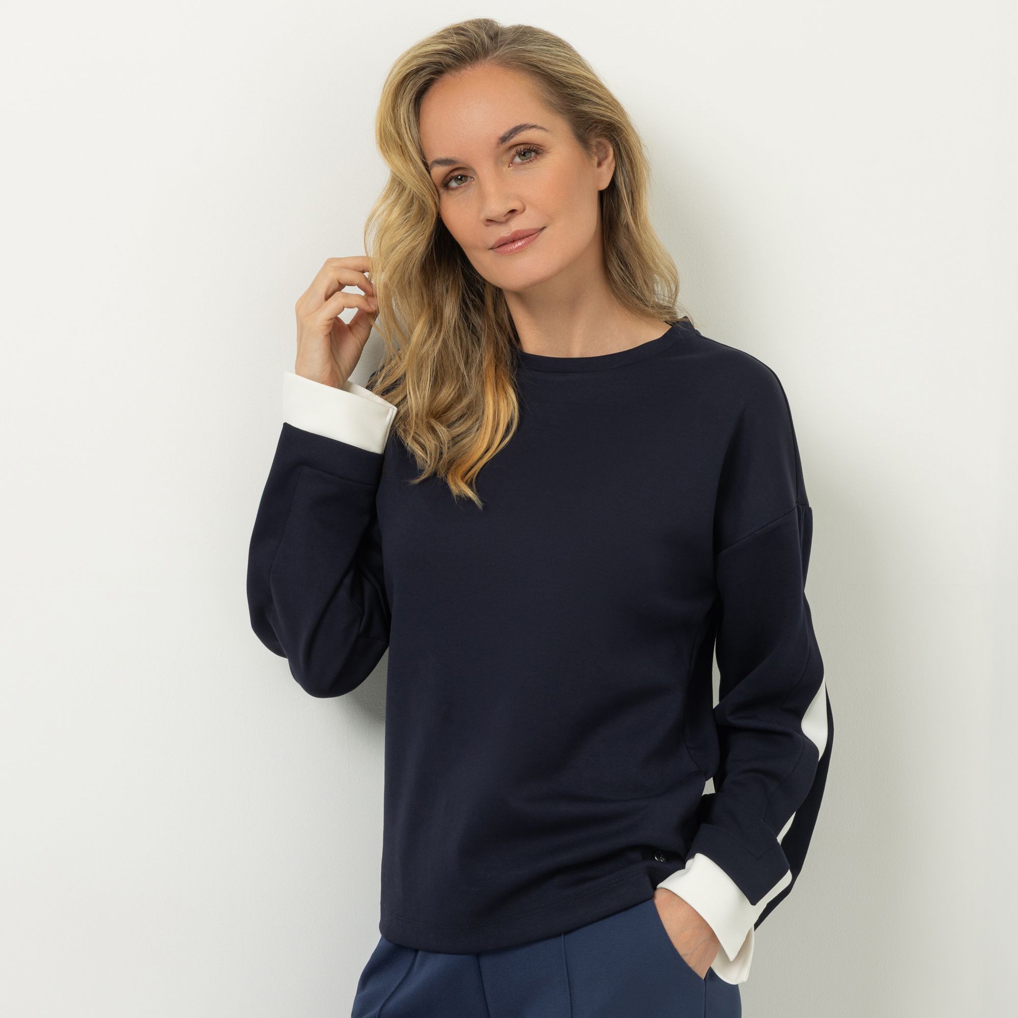 STRANDFEIN Sweatshirt Rundhalsausschnitt Design-Ärmel figurumspielend