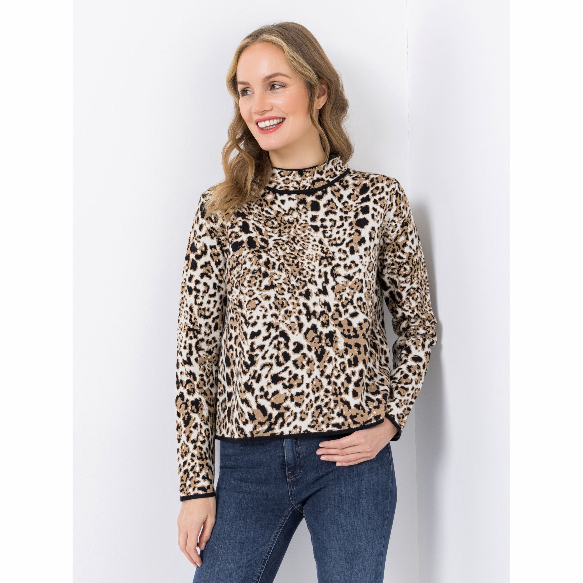 ANNI FOR FRIENDS Pullover Alva Leoparden Jacquard weiter Stehkragen kastige Form
