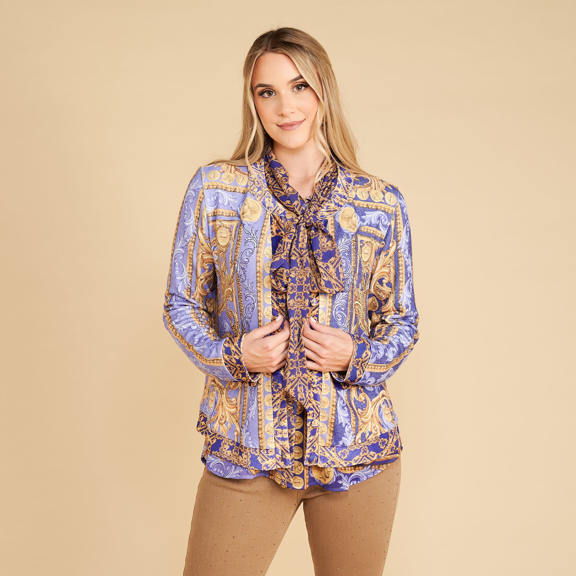 SCHIFFHAUER MUNICH® Cardigan Rundhalsausschnitt Strasssteinbesatz figurumspielend