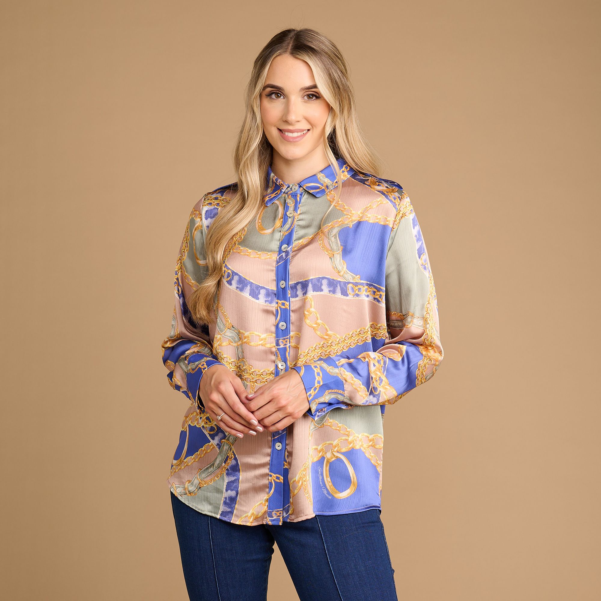 SCHIFFHAUER MUNICH® Bluse langarm Hemdkragen Logoknöpfe figurumspielend