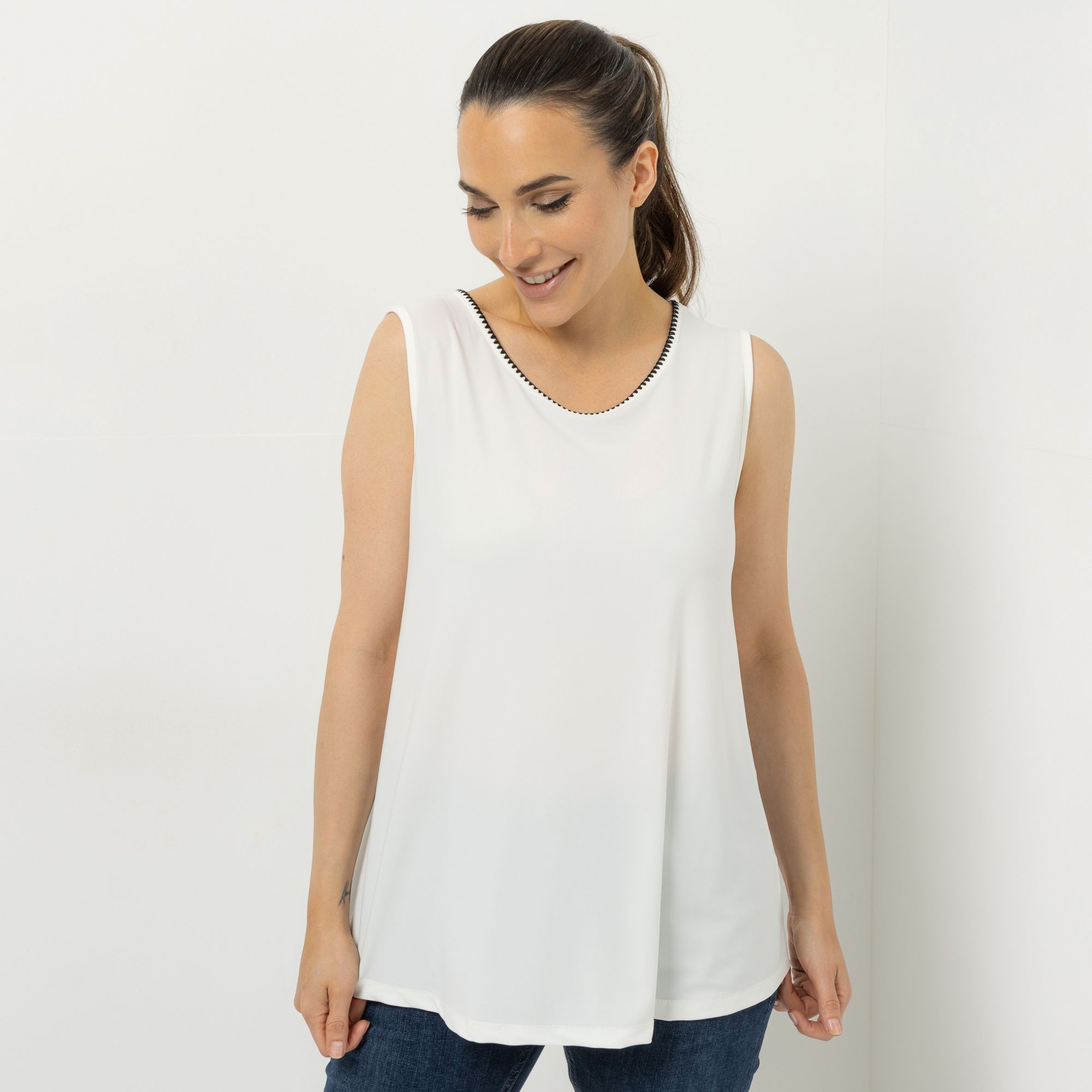 KIM & CO. Top Deluxe Brazil Knit Kontrast-Stickerei figurumspielend