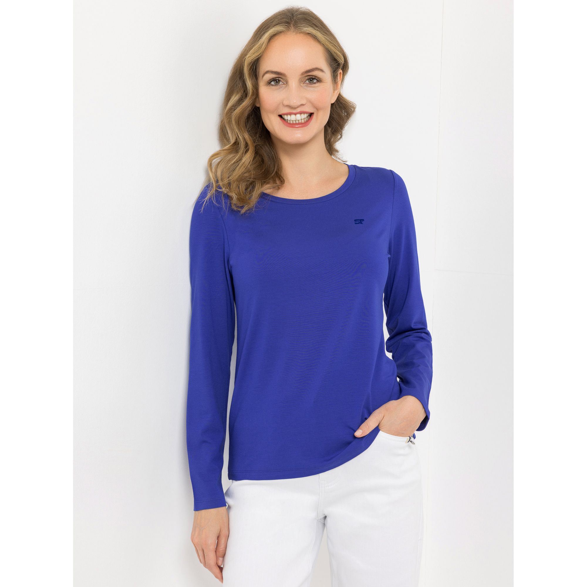 STRANDFEIN T-Shirt, 1/1-Arm Rundhalsausschnit mit ECOVERO Viskose figurumspielend