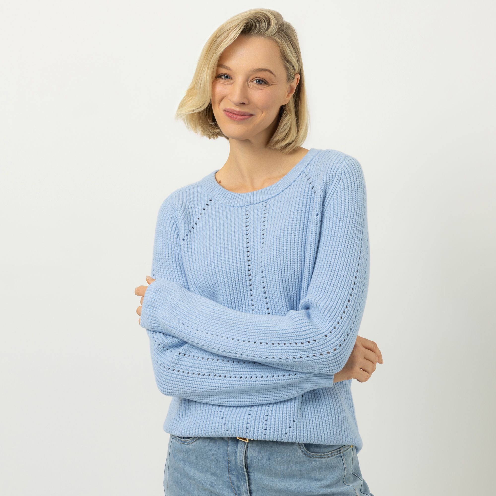 DAWID by Dawid Tomaszewski Pullover Ajour-Details figurumspielend