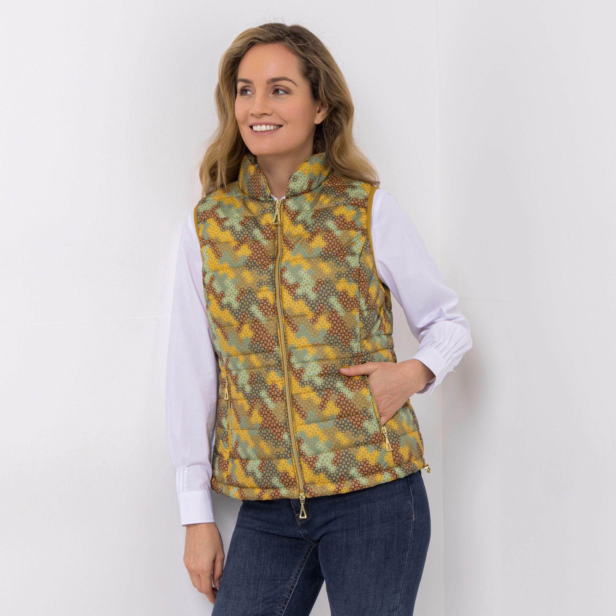 DAWID by Dawid Tomaszewski Steppweste Stehkragen figurumspielend