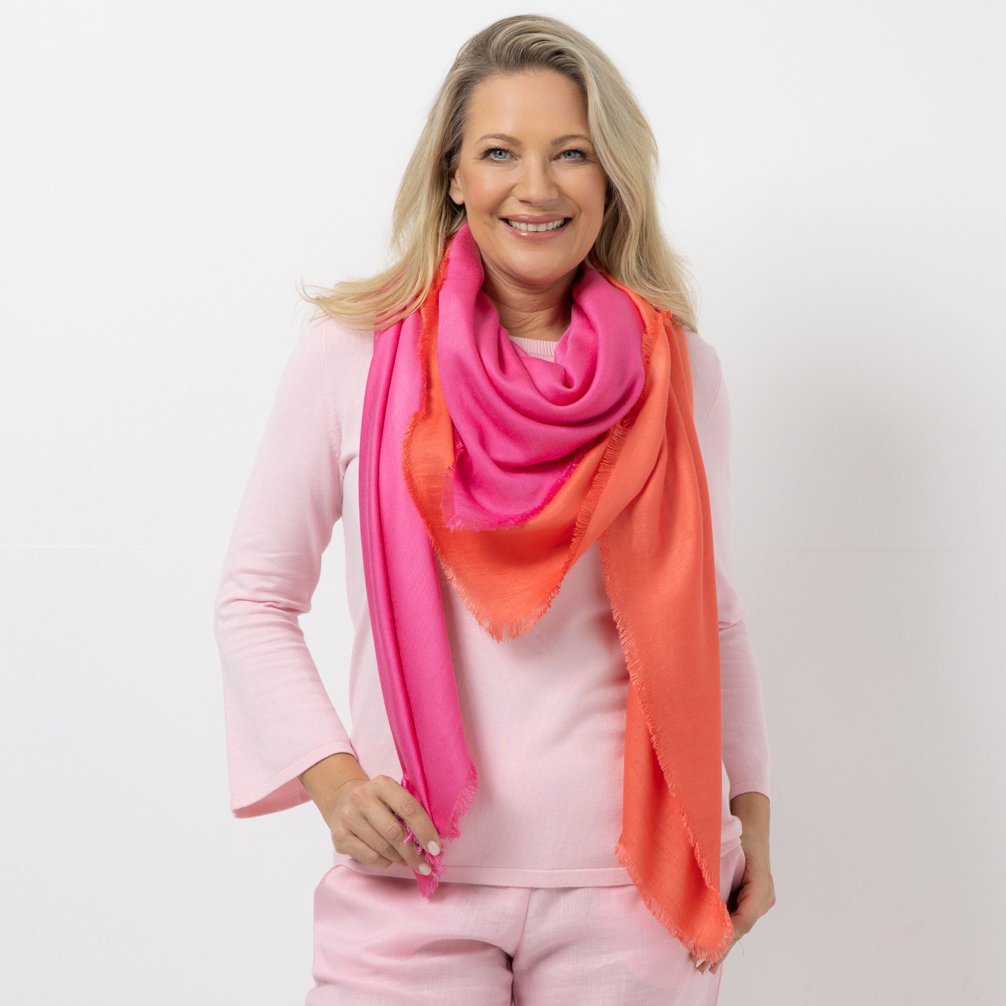 ANNA VON GRIESHEIM Schal 100% Viskose Farbverlauf 150x150cm