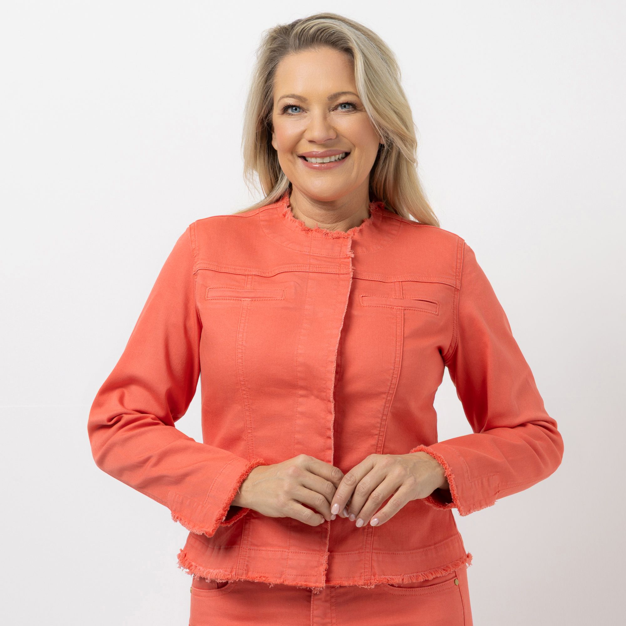 ANNA VON GRIESHEIM Jeansjacke, 1/1-Arm Rundhalsausschnitt mit Fransen figurbetont