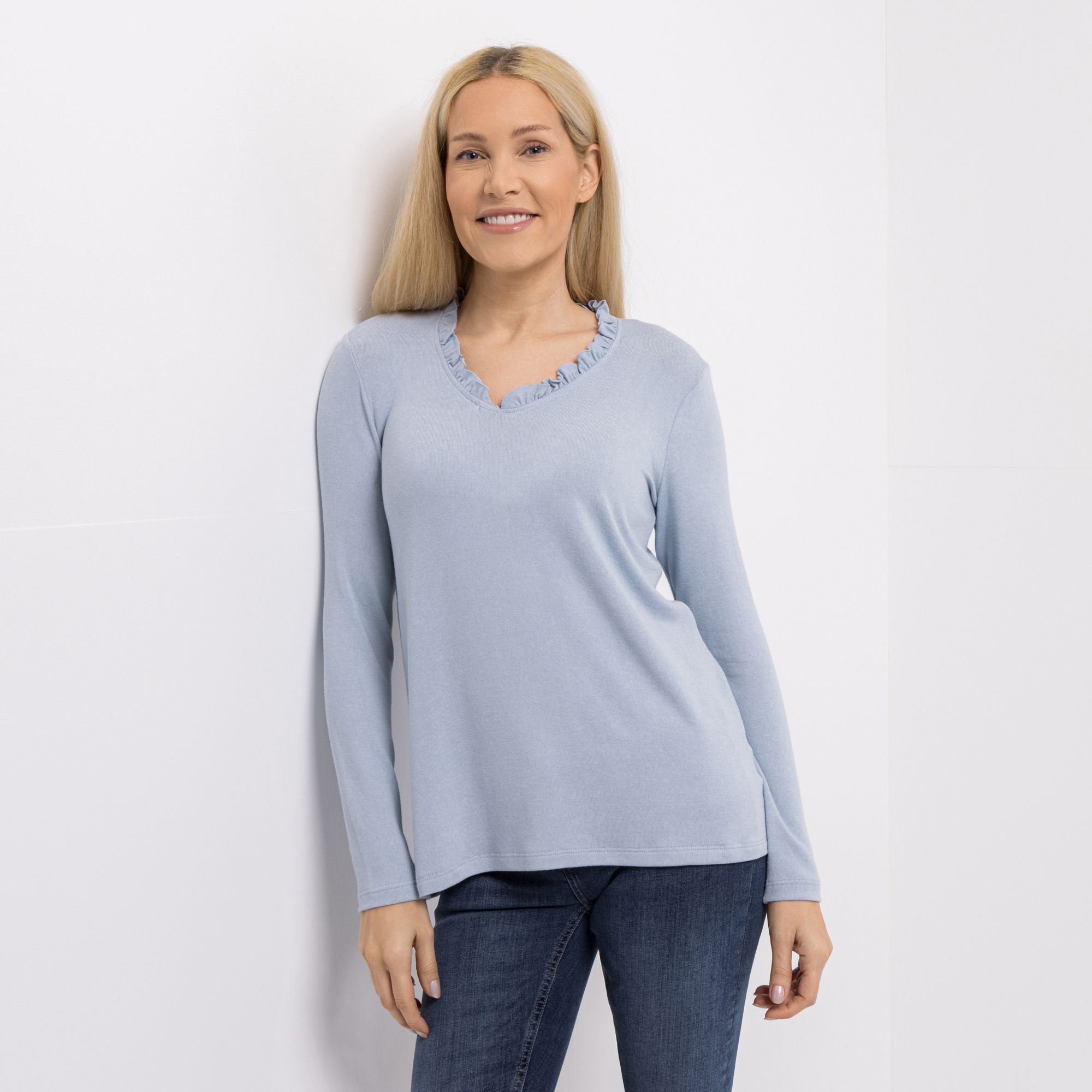 KIM & CO. Shirt, Langarm Feinstrick-Optik gerüschter Ausschnitt figurumspielend