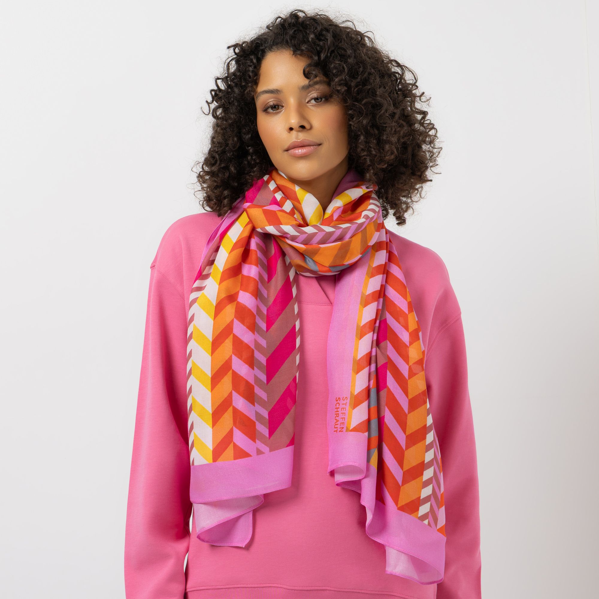 STEFFEN SCHRAUT Schal Biarritz Allover-Druck aus ECOVERO Viskose 100 x 190 cm