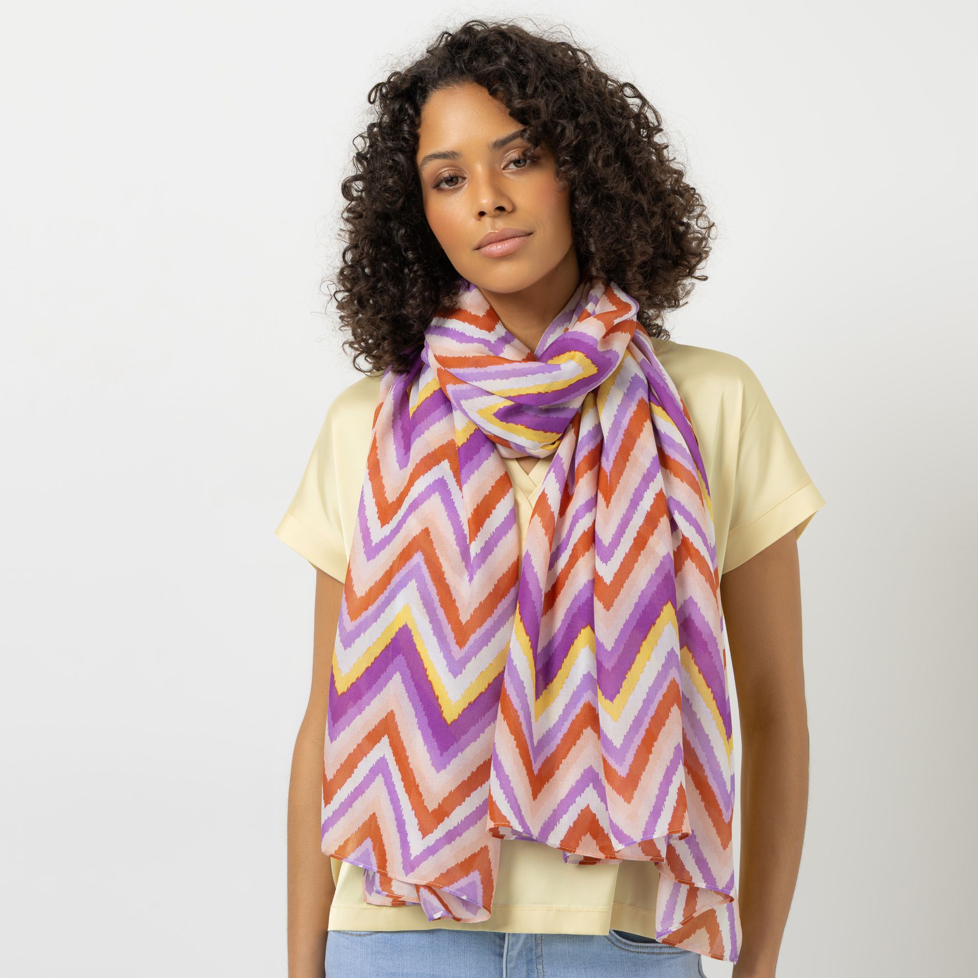 STEFFEN SCHRAUT Schal Biarritz Allover-Druck aus ECOVERO Viskose 100 x 190 cm