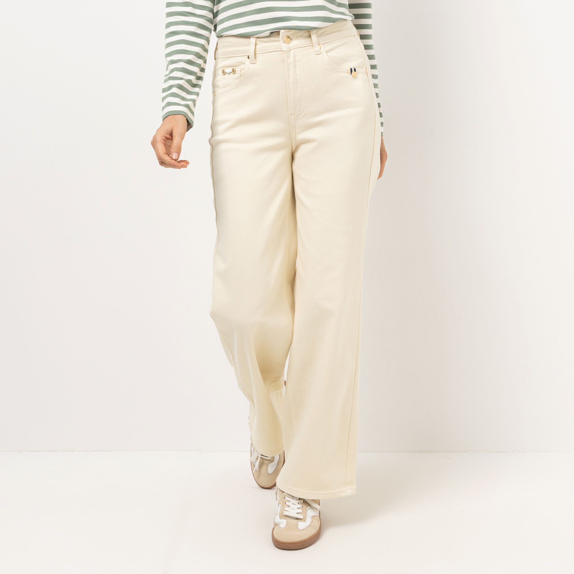 STRANDFEIN Jeanshose lange Form Logo Badge weites Bein