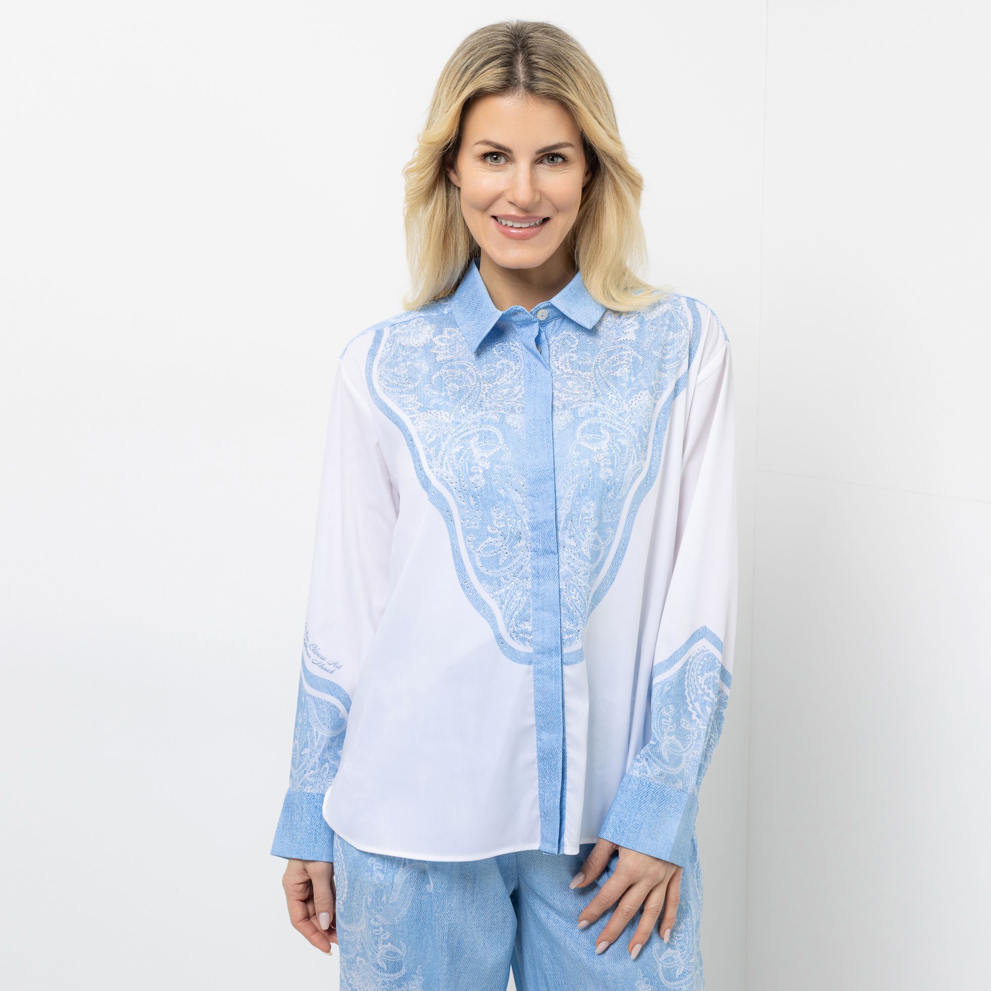 SCHIFFHAUER MUNICH® Bluse Hemdkragen Strassapplikation figurumspielend