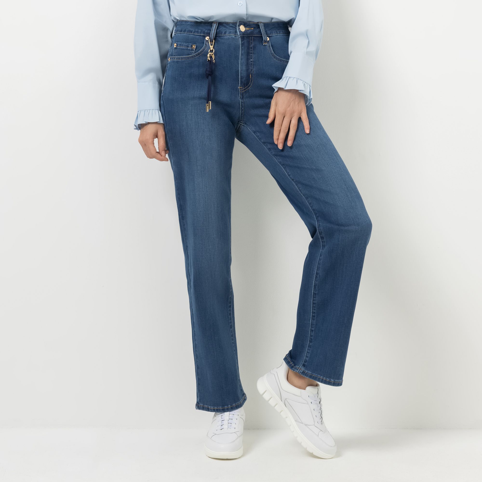 STRANDFEIN Jeanshose, lange Form 5-Pocket-Style mit Schlüsselanhänger gerades Bein