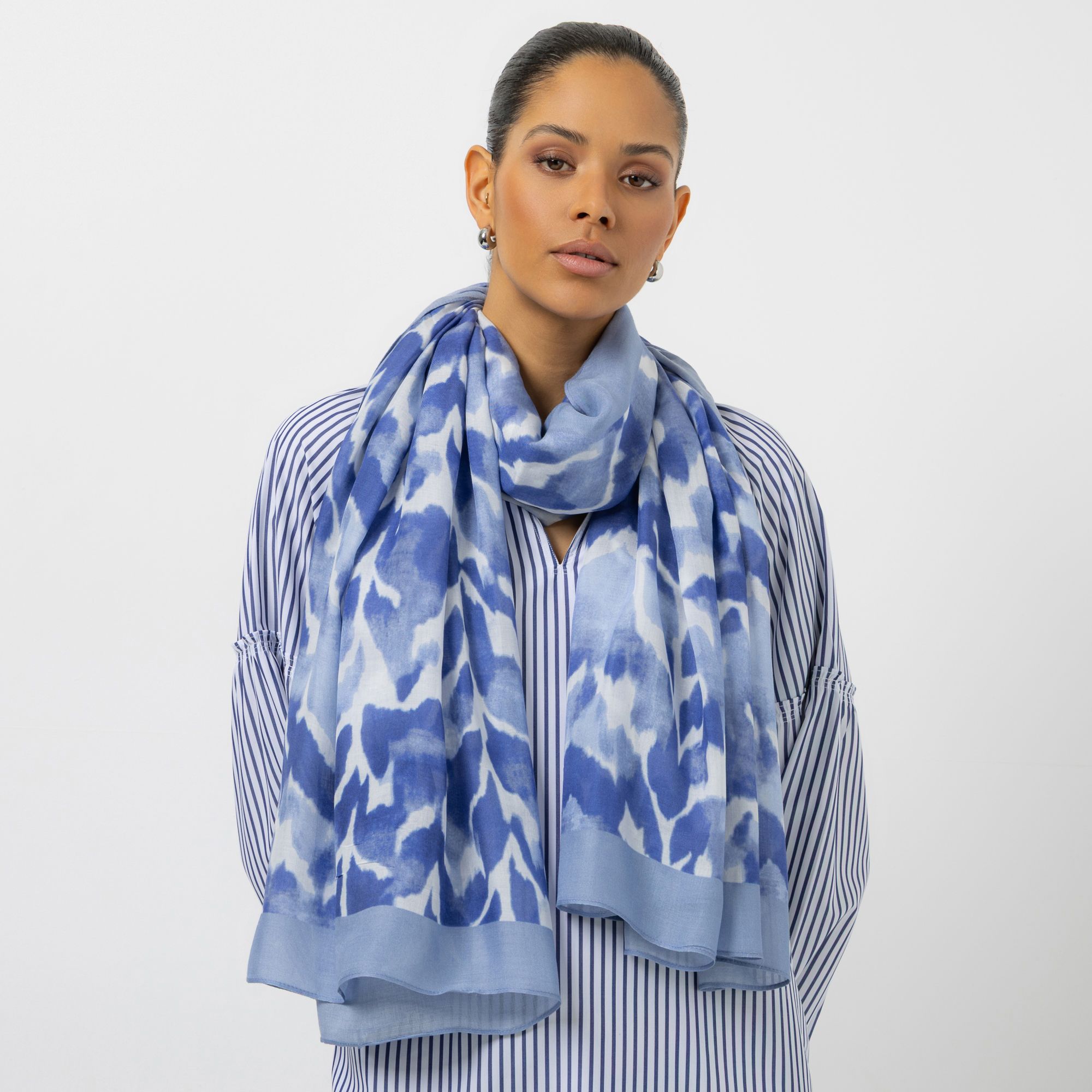 STEFFEN SCHRAUT Schal Biarritz Allover-Druck aus ECOVERO Viskose 100 x 190 cm