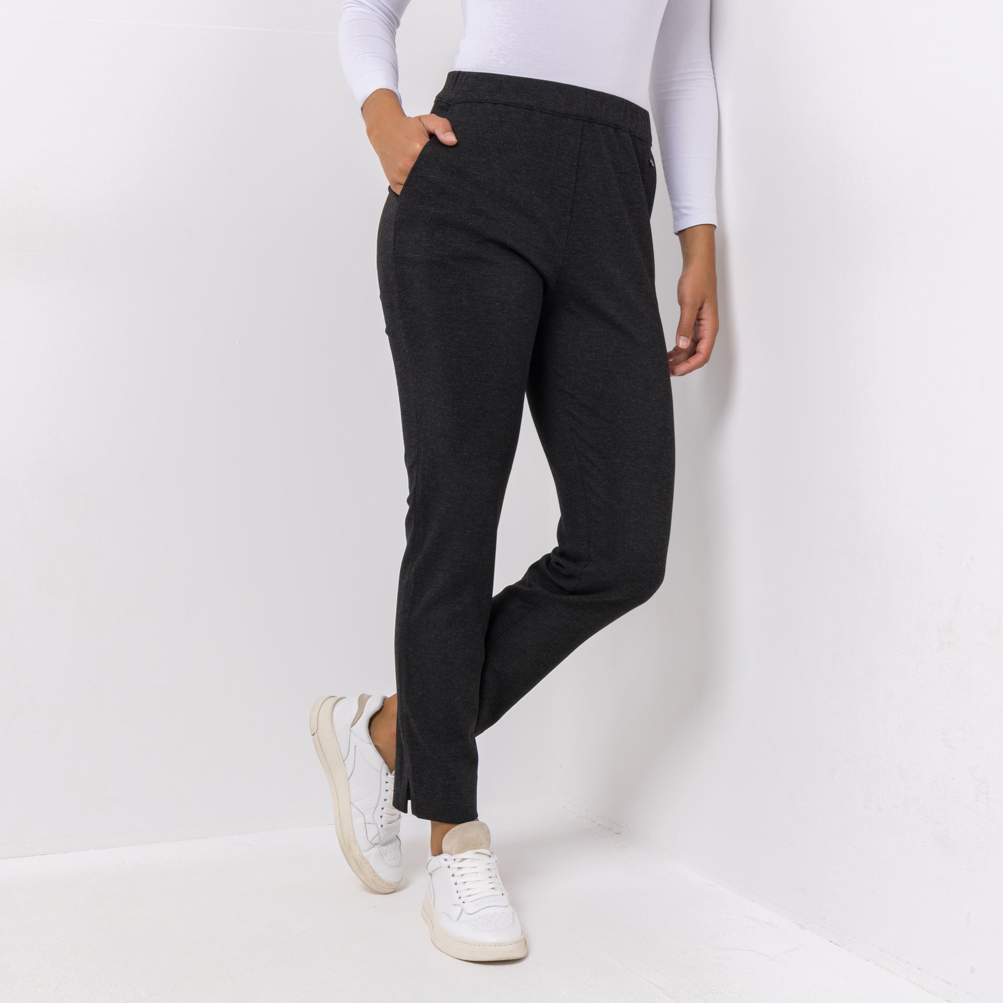 EVA LUTZ Hose, knöchellang Rundumdehnbund Logo-Plättchen konischer Beinverlauf