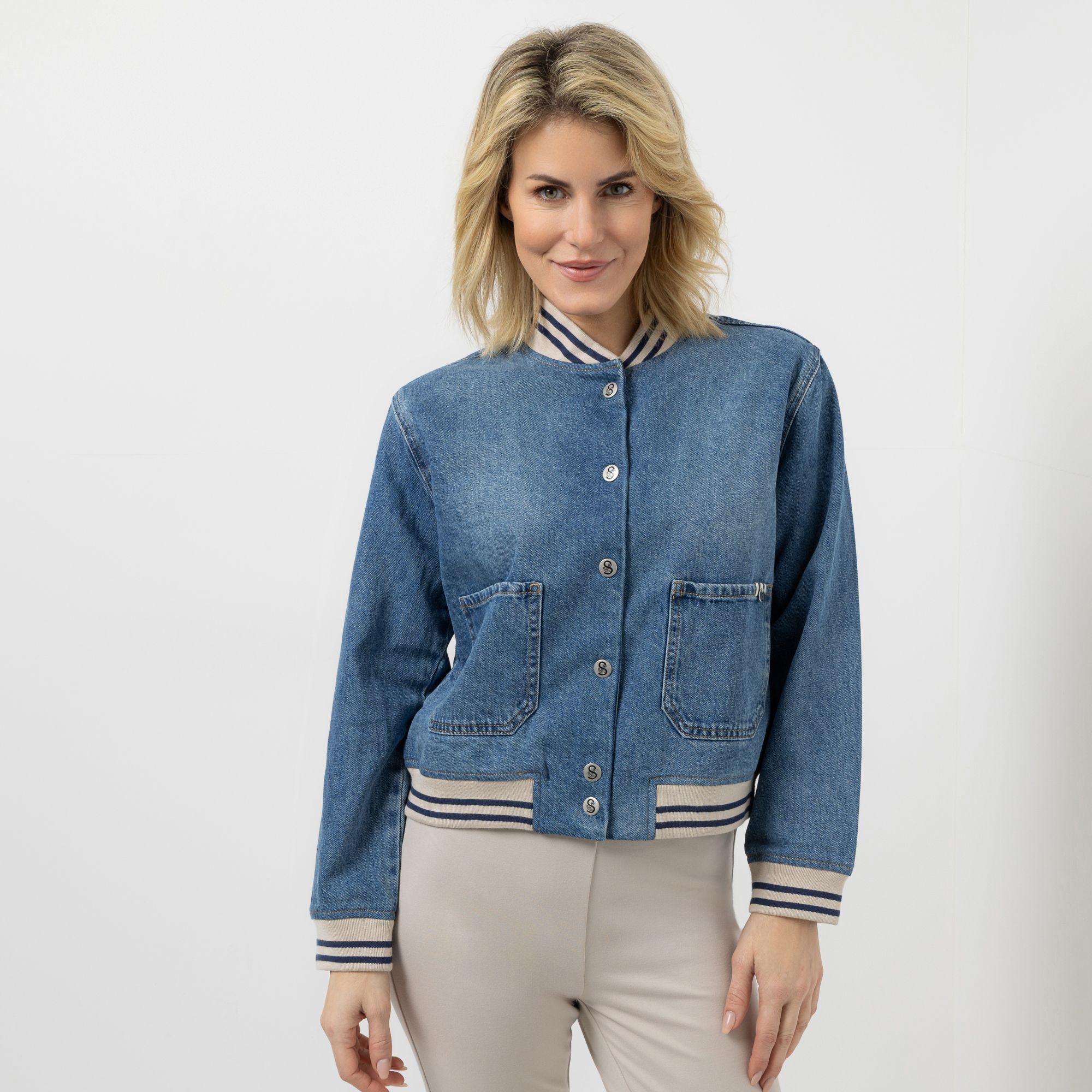 STRANDFEIN Jeansjacke College-Style Druckknöpfe leger weit
