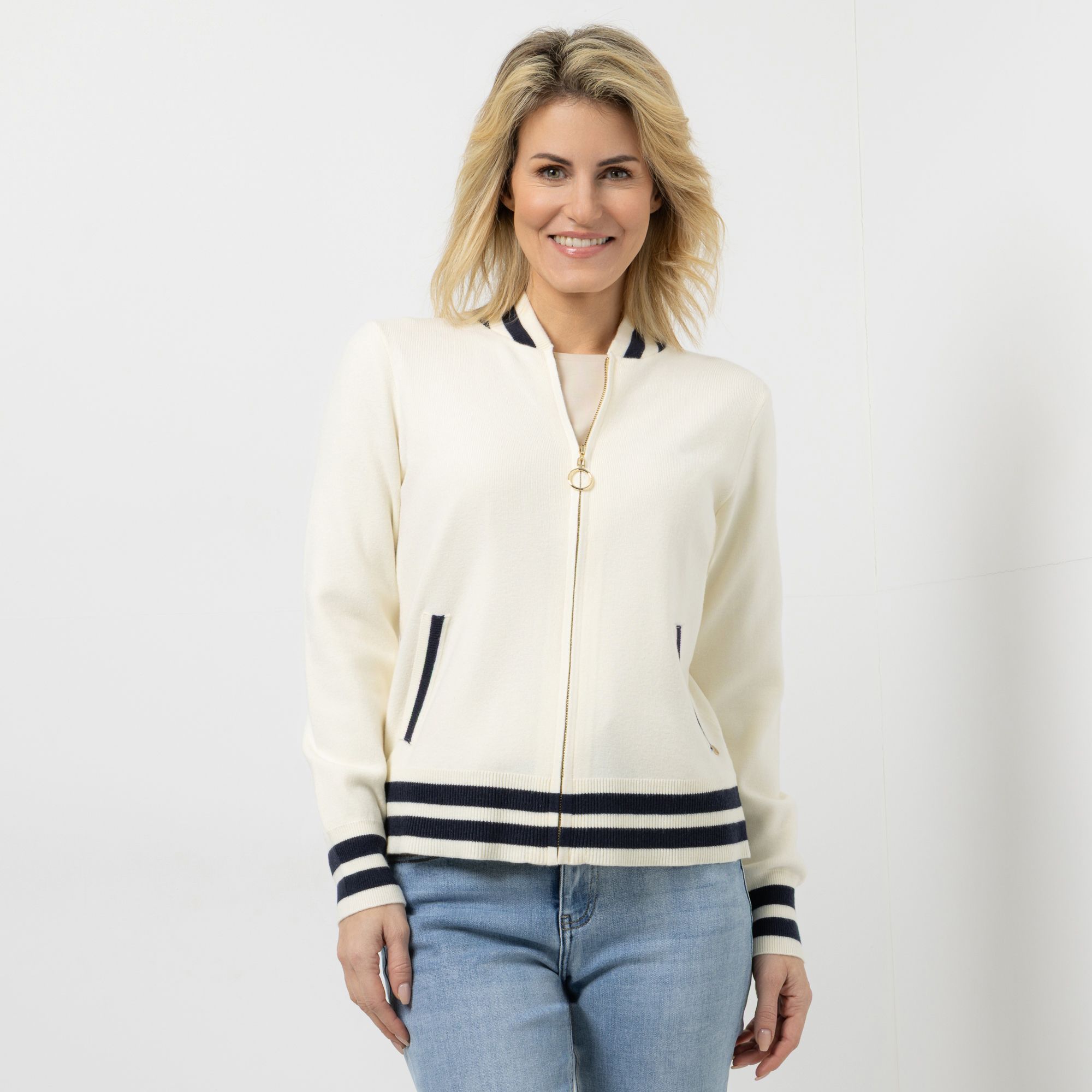 STRANDFEIN Strickjacke Stehkragen Reißverschluss figurumspielend