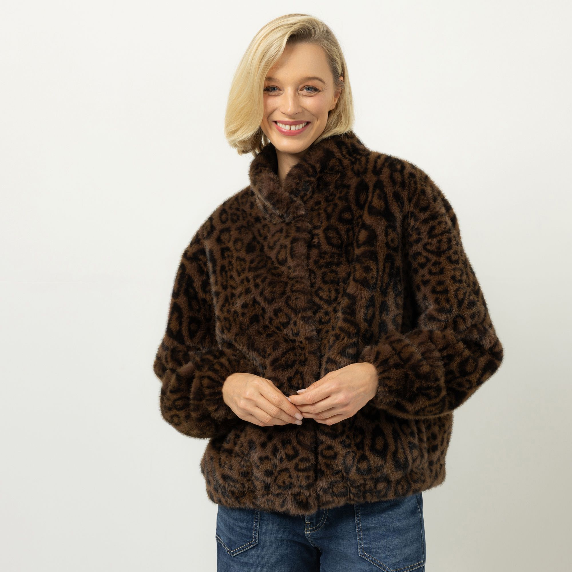 ANNA VON GRIESHEIM Webpelz-Jacke Stehkragen Leo-Muster leger weit