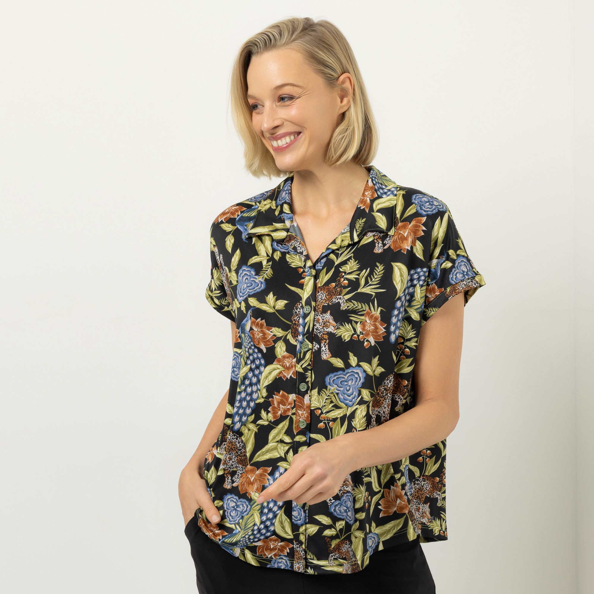 KIM & CO. Jerseybluse Brazil Knit Jersey Knopfleiste figurumspielend