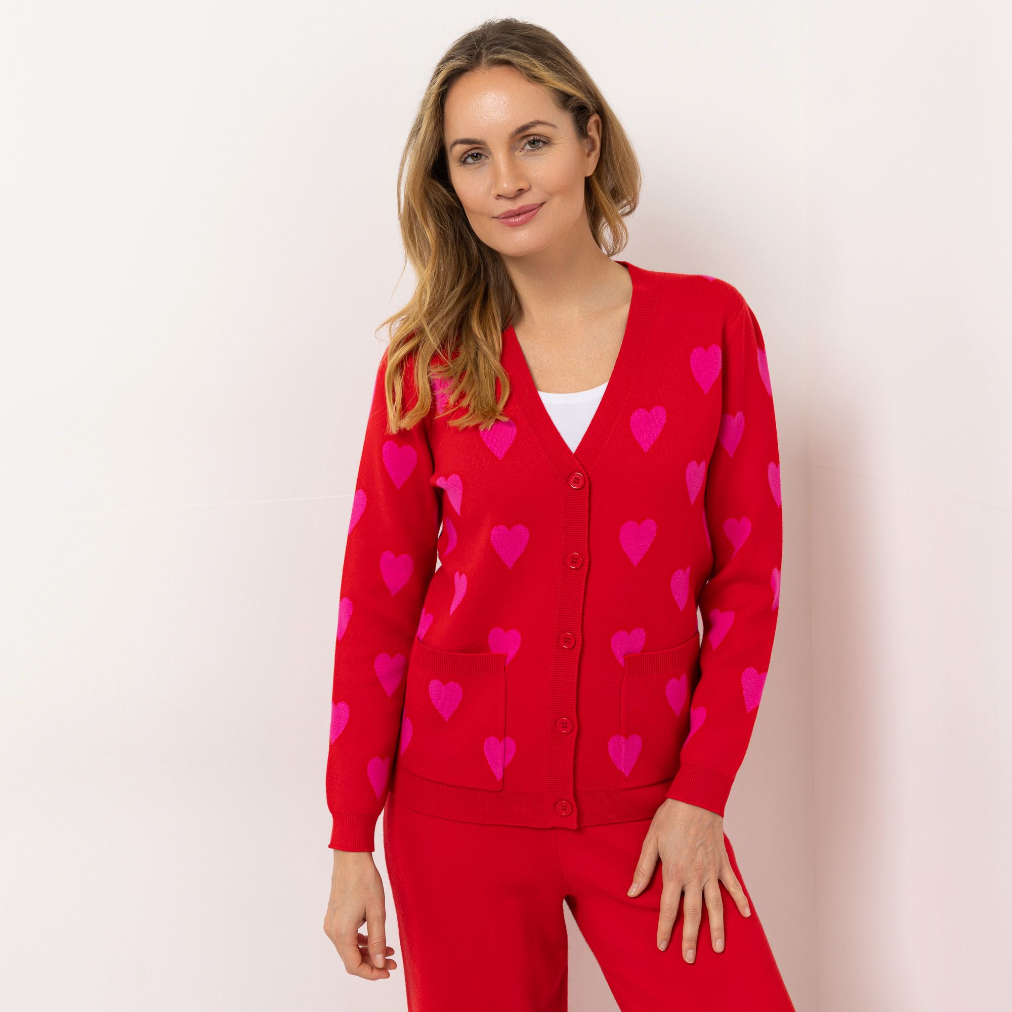 ANNI FOR FRIENDS Cardigan, Amore aufgesetzte Taschen Herz-Muster figurumspielend