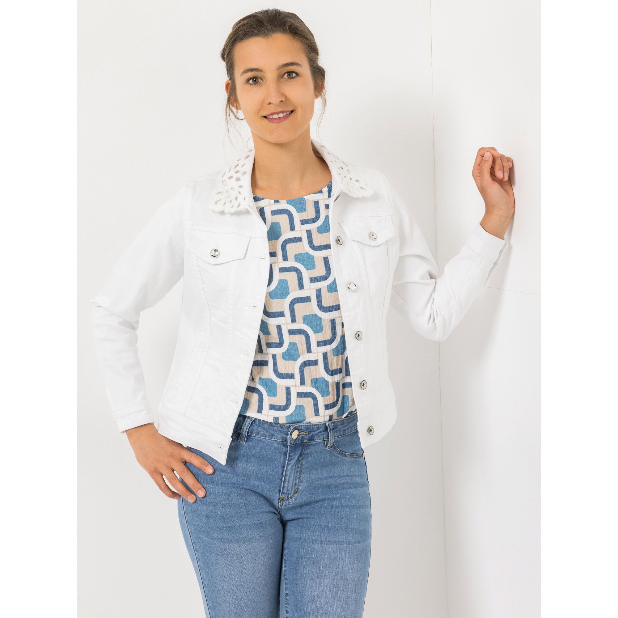 DINE 'N' DANCE Jeansjacke Lochstickerei am Kragen figurbetont