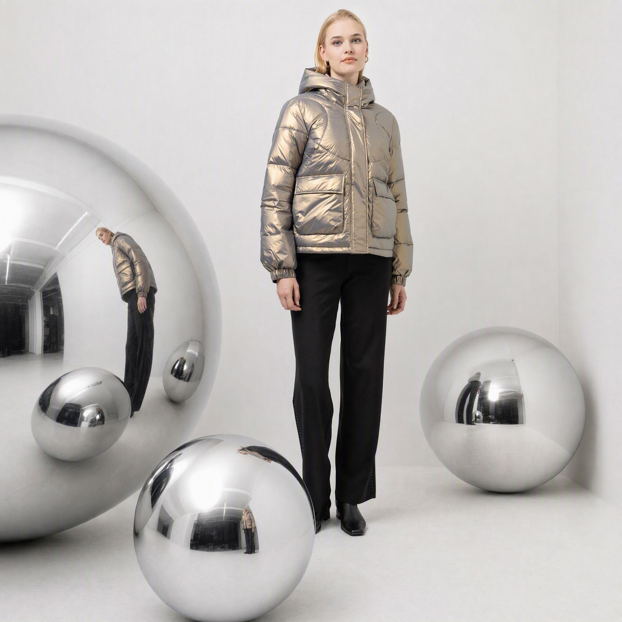  STEFFEN SCHRAUT SELECTION Steppjacke angeschnittene Kapuze metallische Optik leger weit