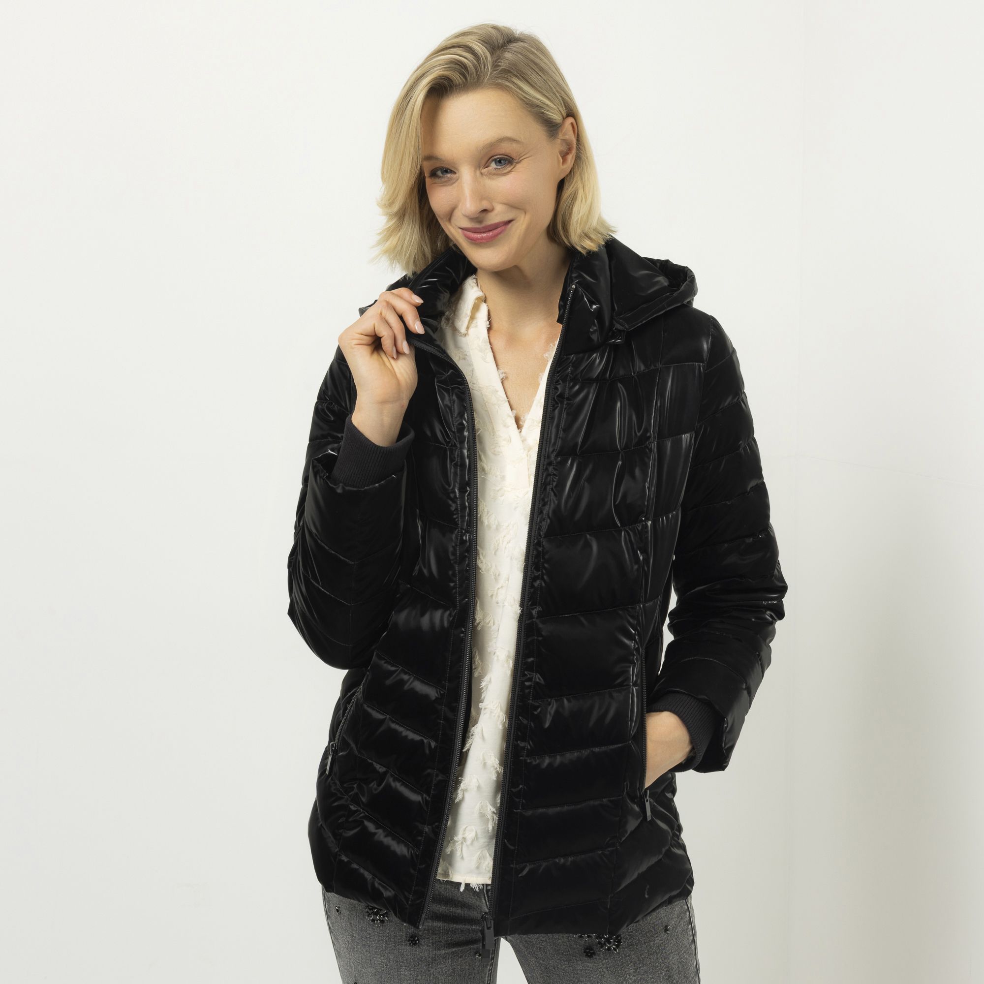 DINE 'N' DANCE Steppjacke Lack-Optik Kapuze abnehmbar figurumspielend