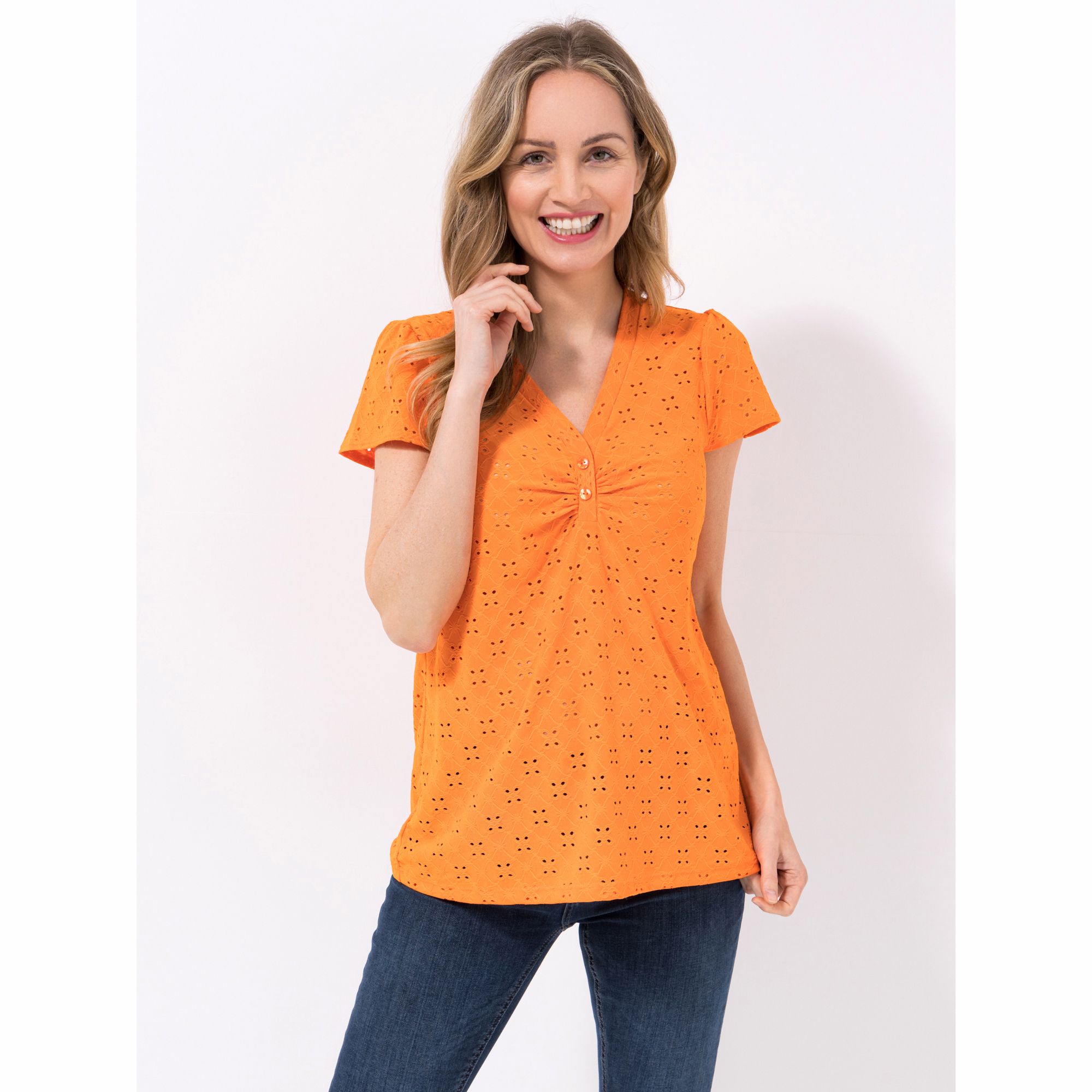 KIM & CO. Shirt, Flügelärmel Jersey, Lochstickerei V-Ausschnitt figurumspielend