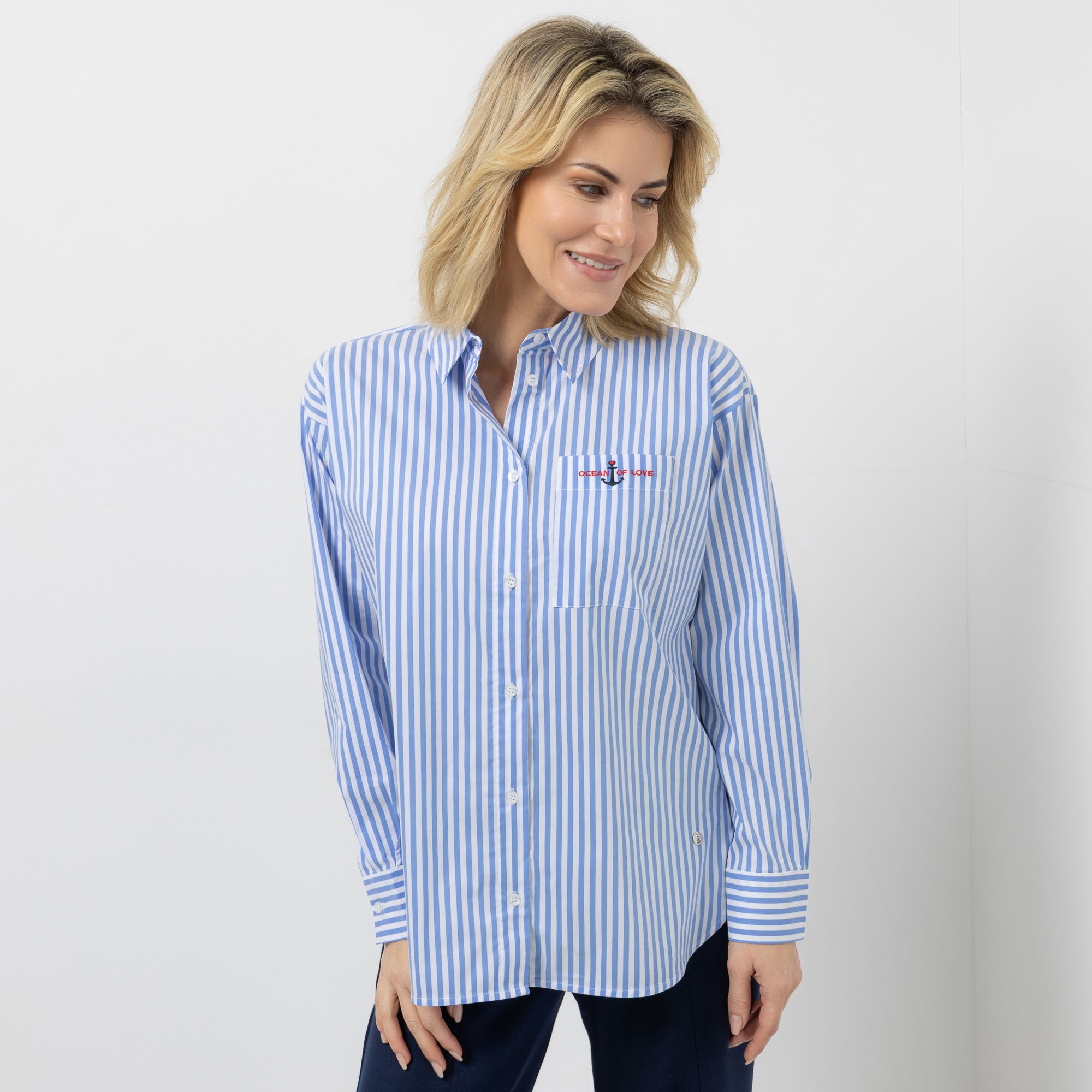 STRANDFEIN Bluse, oversize Hemdblusenkragen Brusttaschenstickerei leger weit