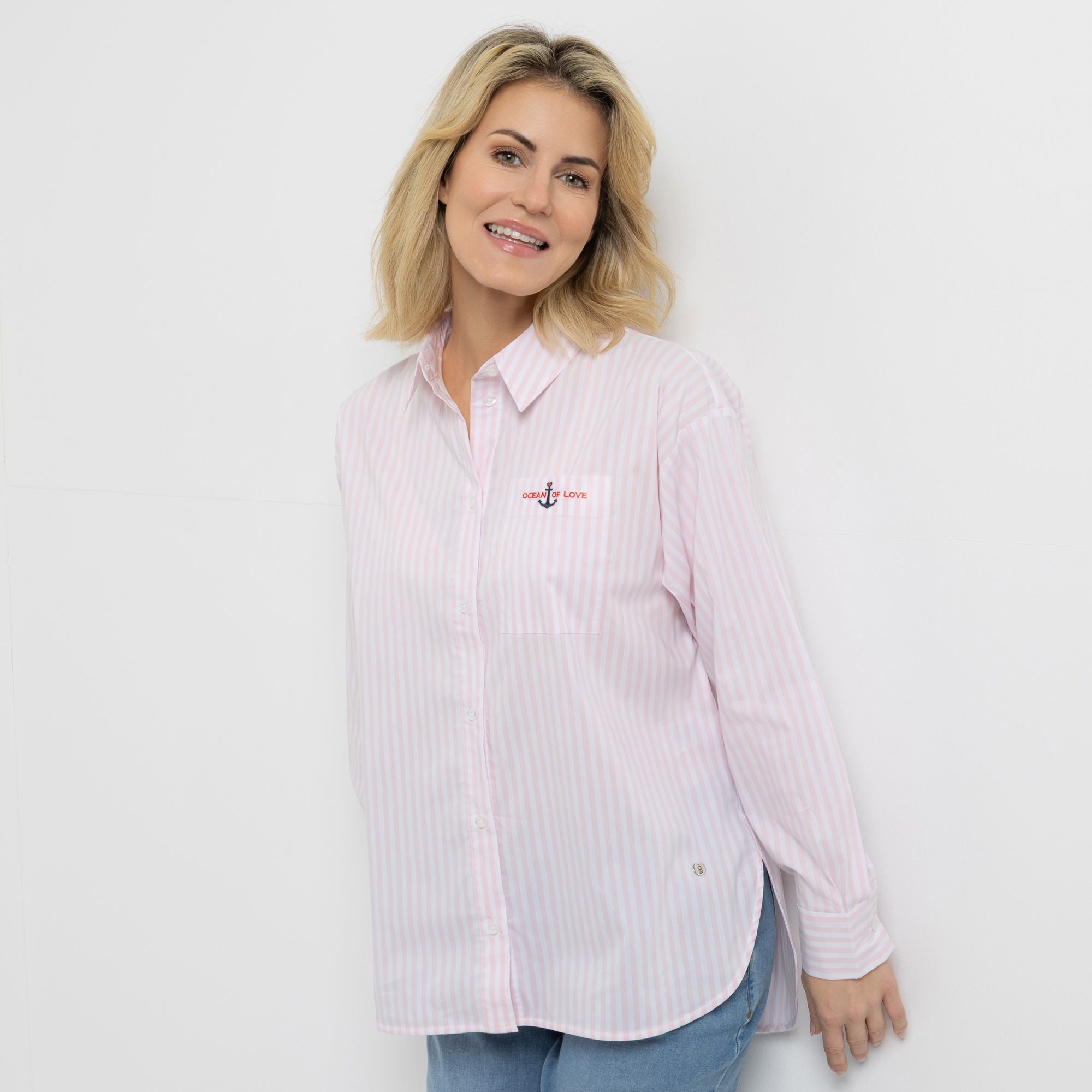 STRANDFEIN Bluse, oversize Hemdblusenkragen Brusttaschenstickerei leger weit