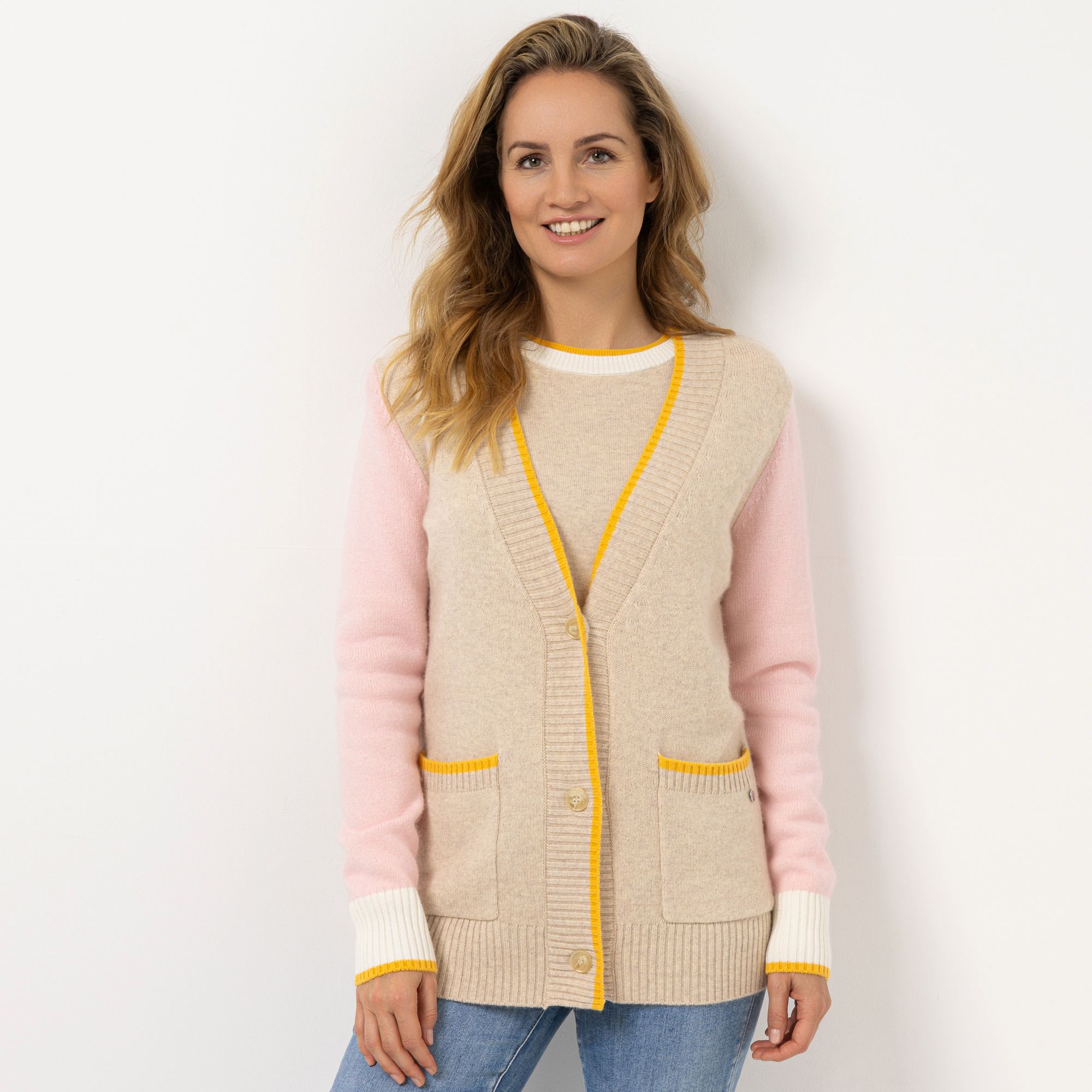 STRANDFEIN Cardigan V-Ausschnitt kontrastfarbene Ärmel figurumspielend