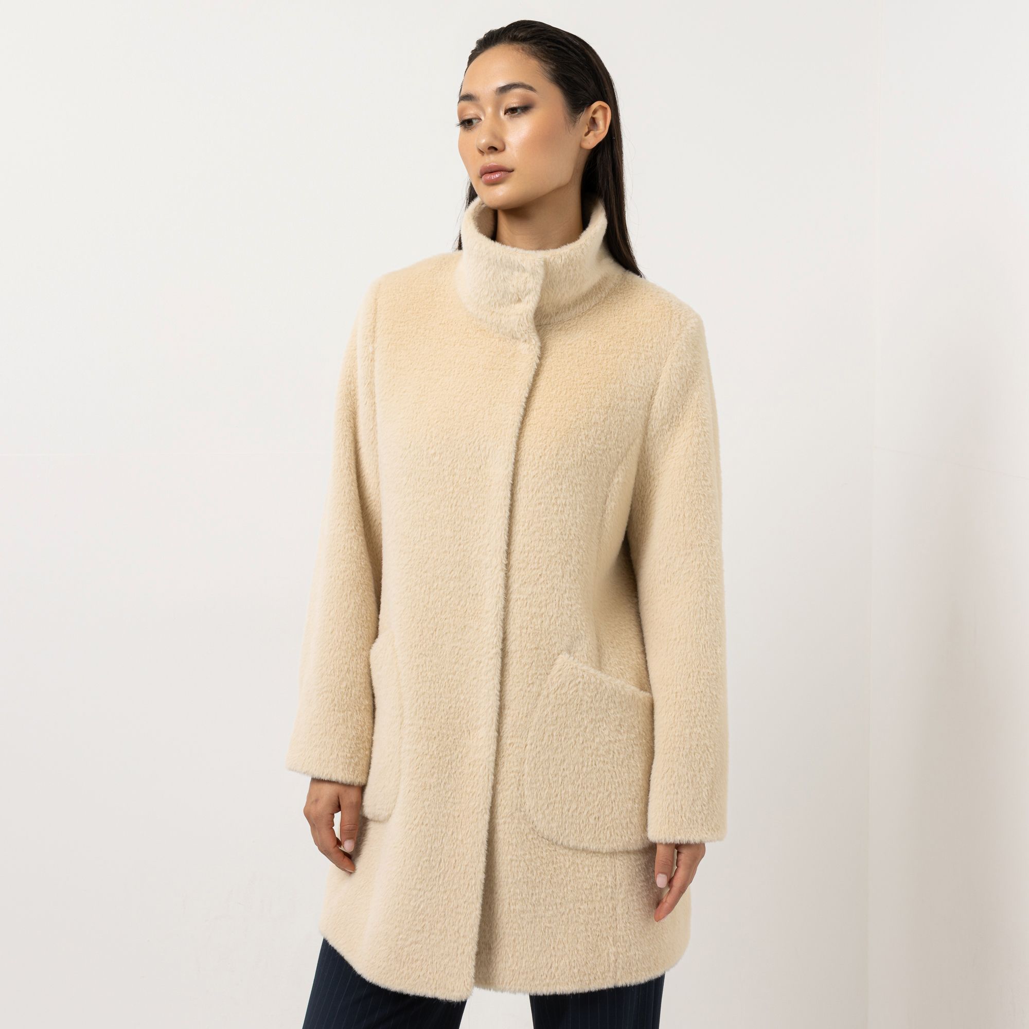 STEFFEN SCHRAUT Webpelz-Mantel breiter Stehkragen aufgesetzte Taschen figurumspielend