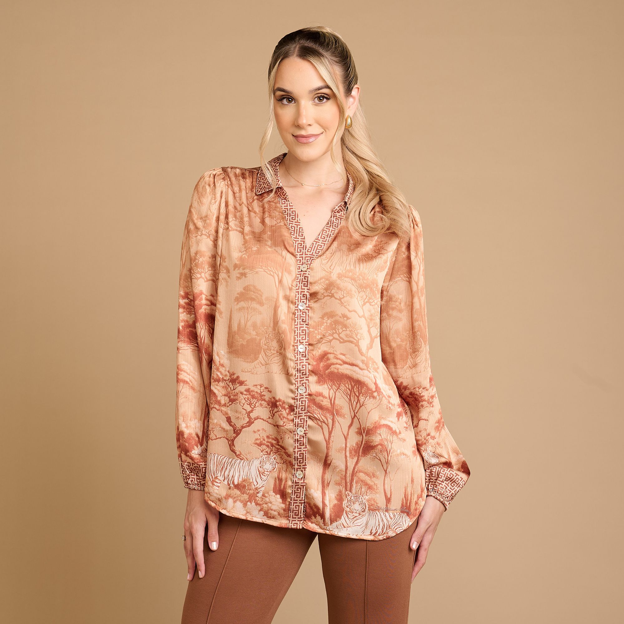 SCHIFFHAUER MUNICH® Bluse Asia V-Ausschnitt mit Stehkragen figurumspielend