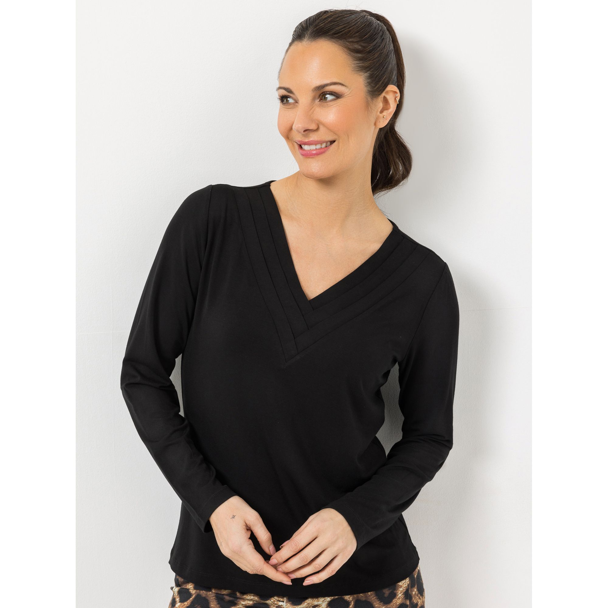 STEFFEN SCHRAUT Shirt V-Ausschnitt mit ECOVERO Viskose figurumspielend