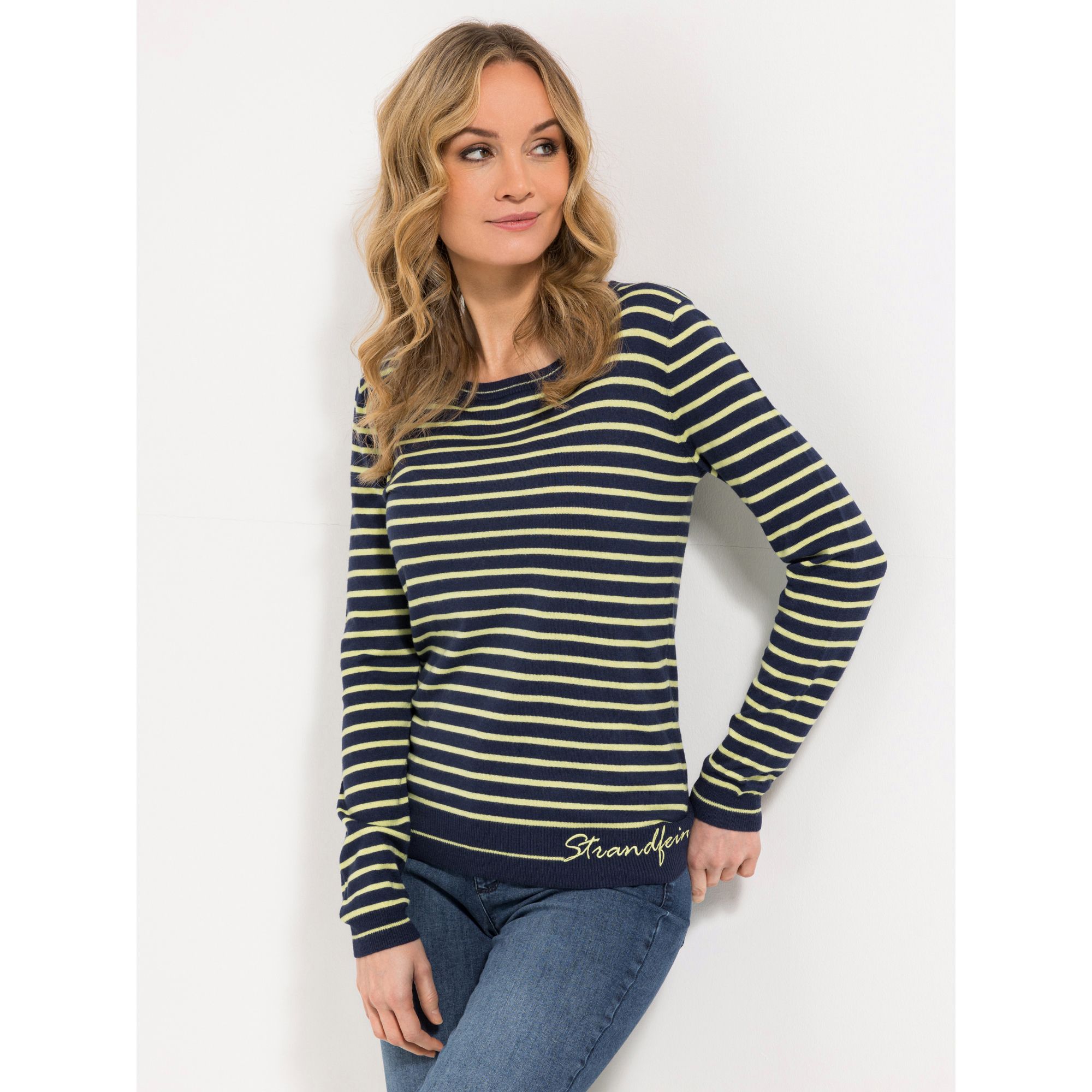 STRANDFEIN Pullover Rundhalsausschnitt mit ECOVERO Viskose figurumspielend